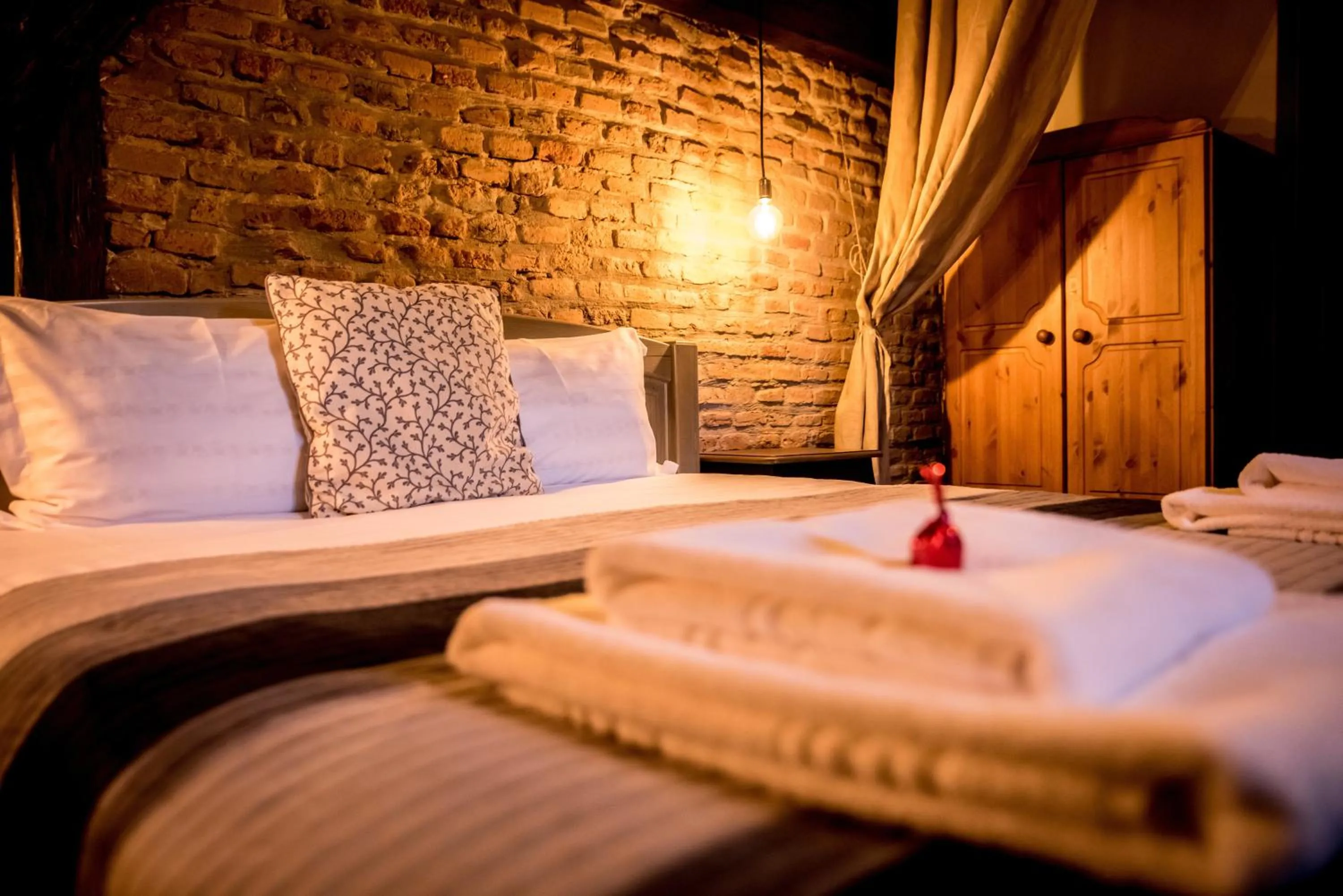Decorative detail, Bed in Wood House Republicii