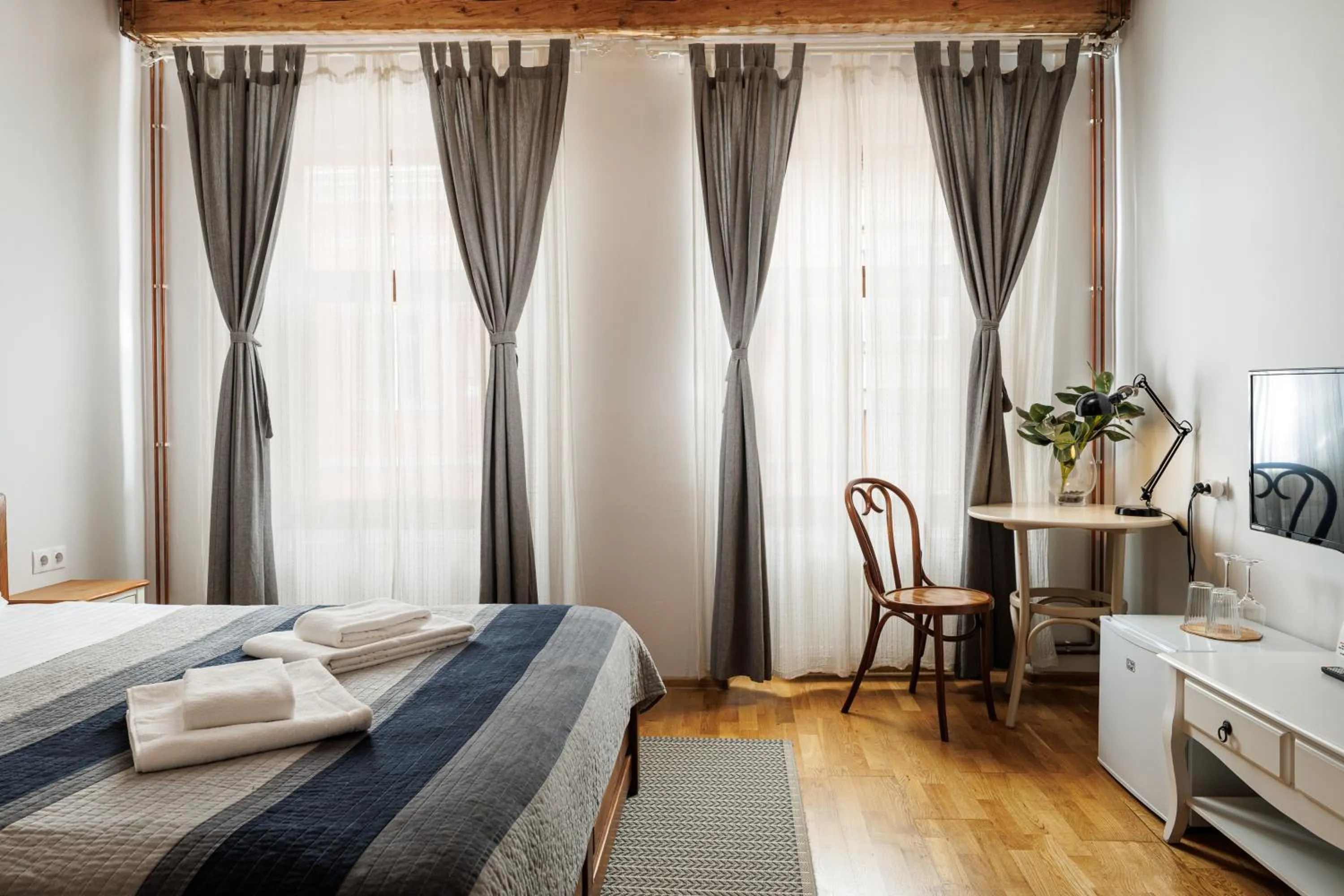 Bed in Wood House Republicii