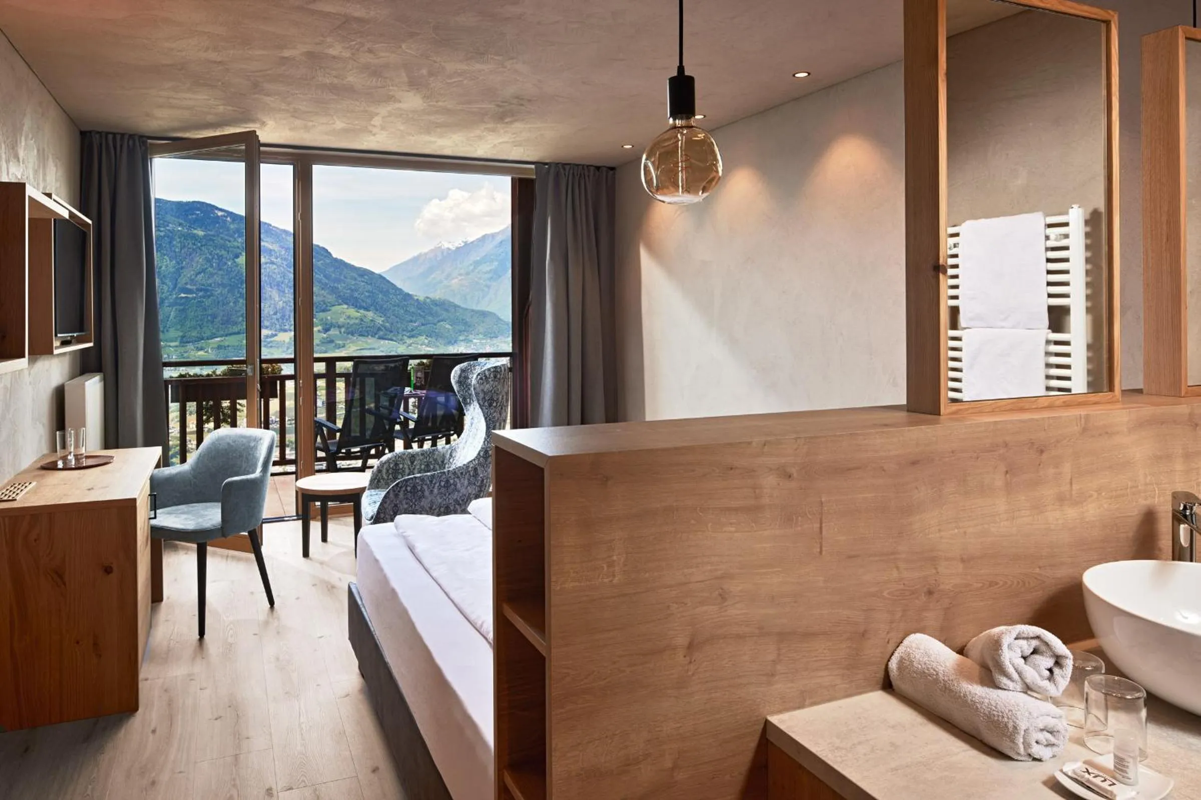 Photo of the whole room in Hotel-Garni Ehrenfels