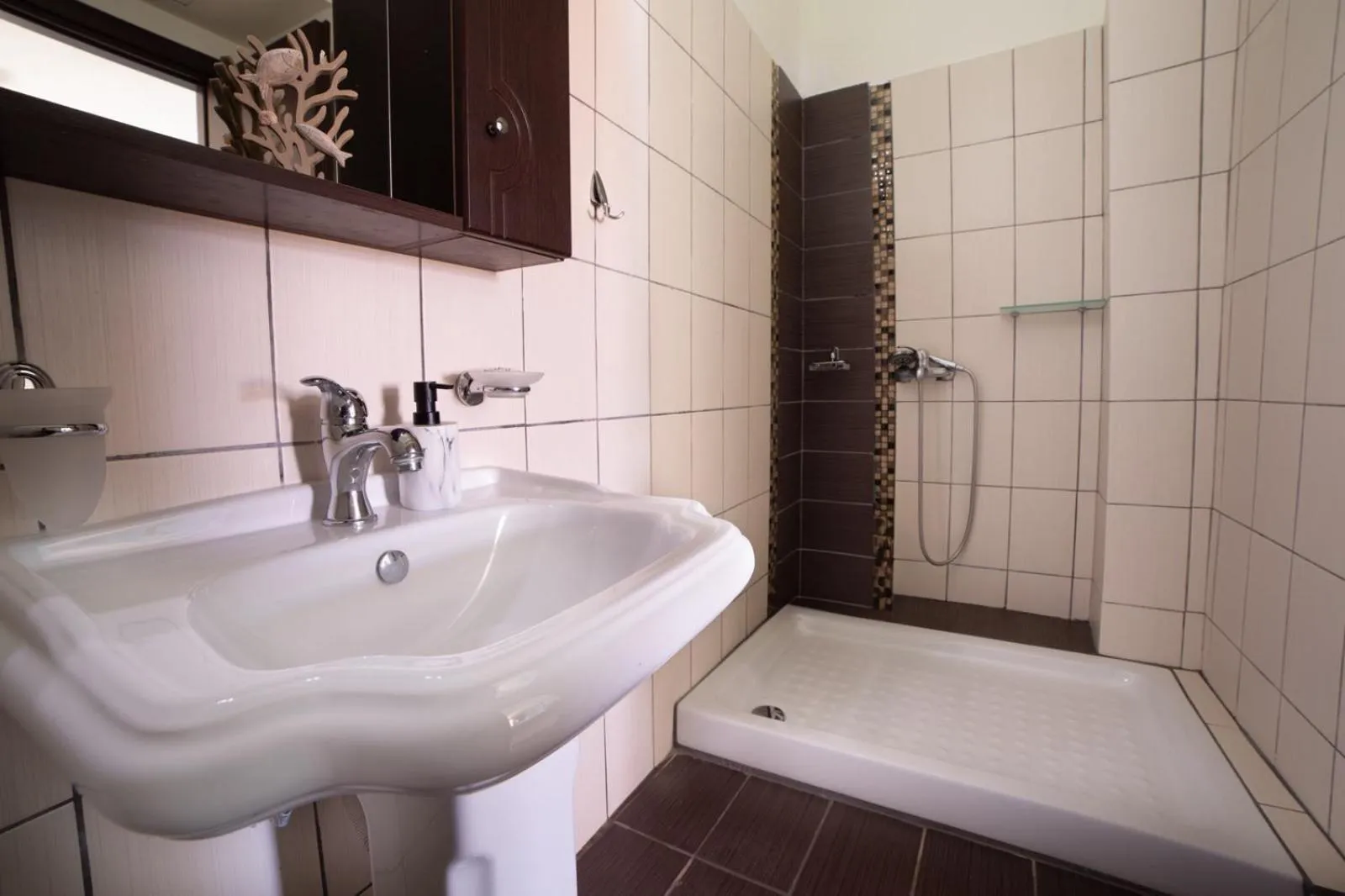 GoldenHill Studios&apartments