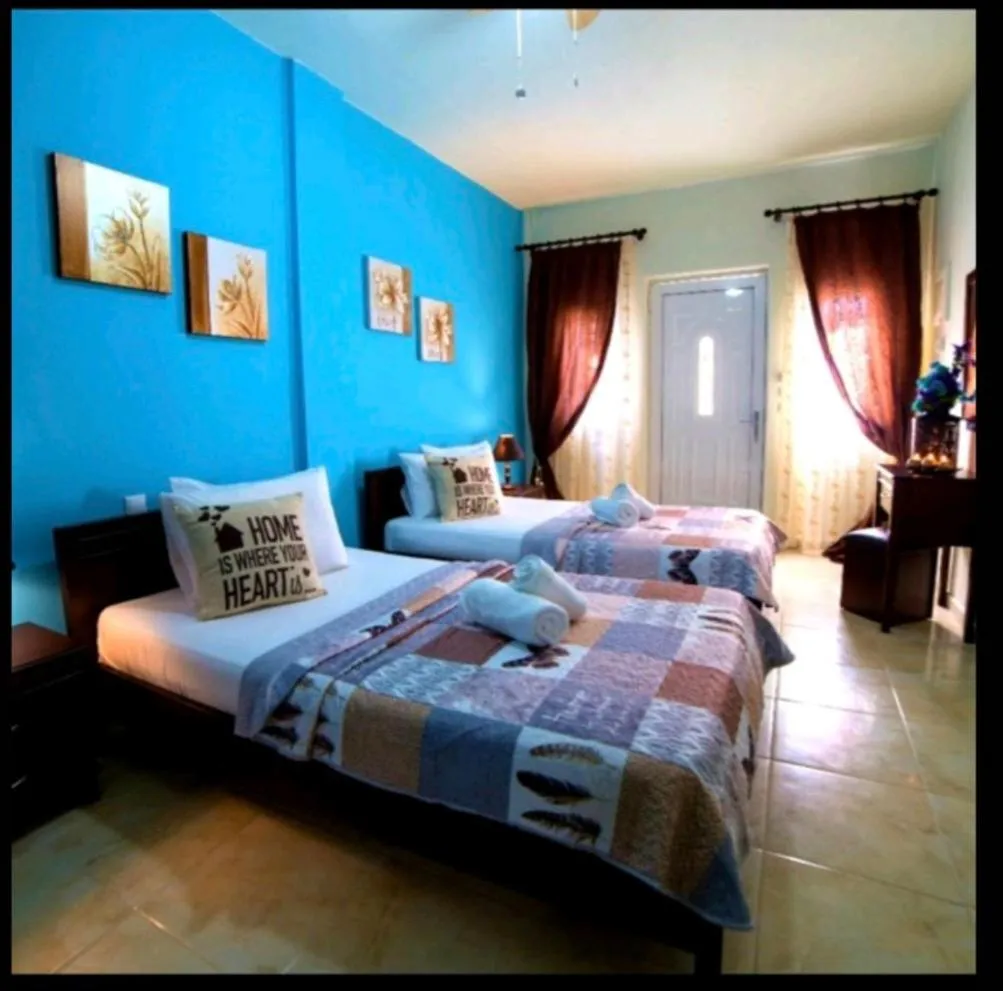 GoldenHill Studios&apartments