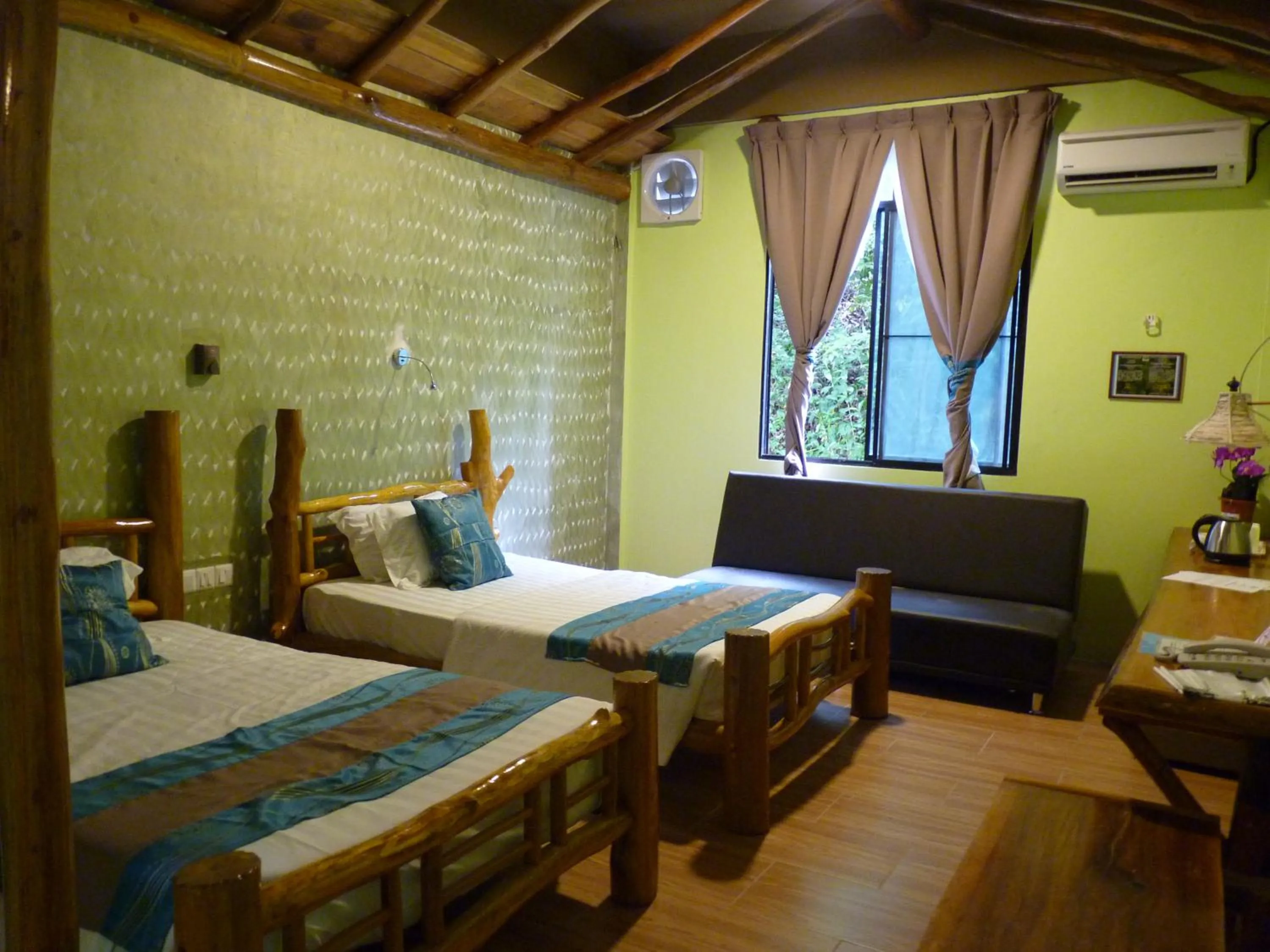 Bedroom, Bed in Borneo Tropical Rainforest Resort