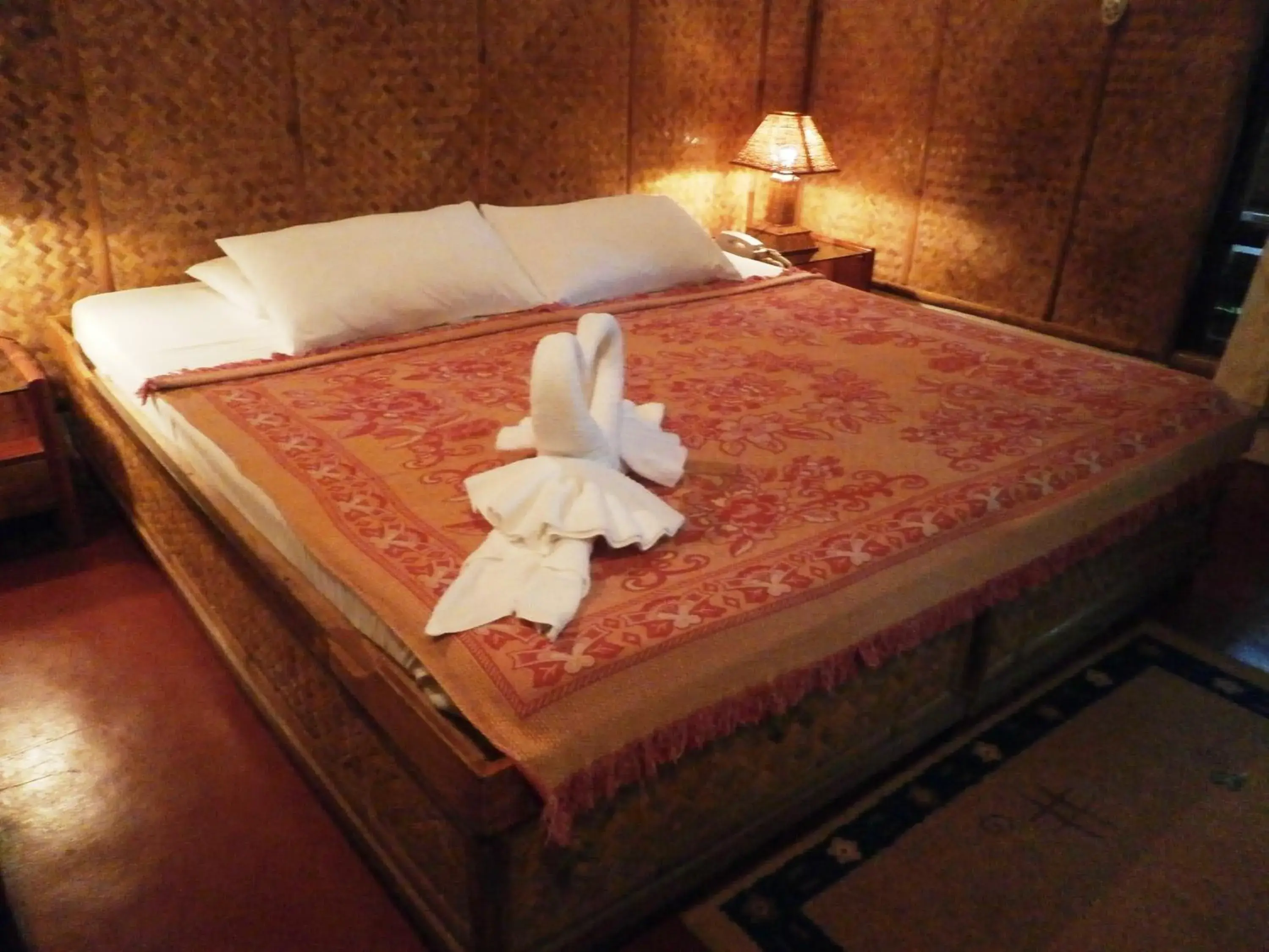 Bed in Nigi Nigi Nu Noos 'e' Nu Nu Noos Bed in Nigi Nigi Nu Noos 'e' Nu Nu Noos