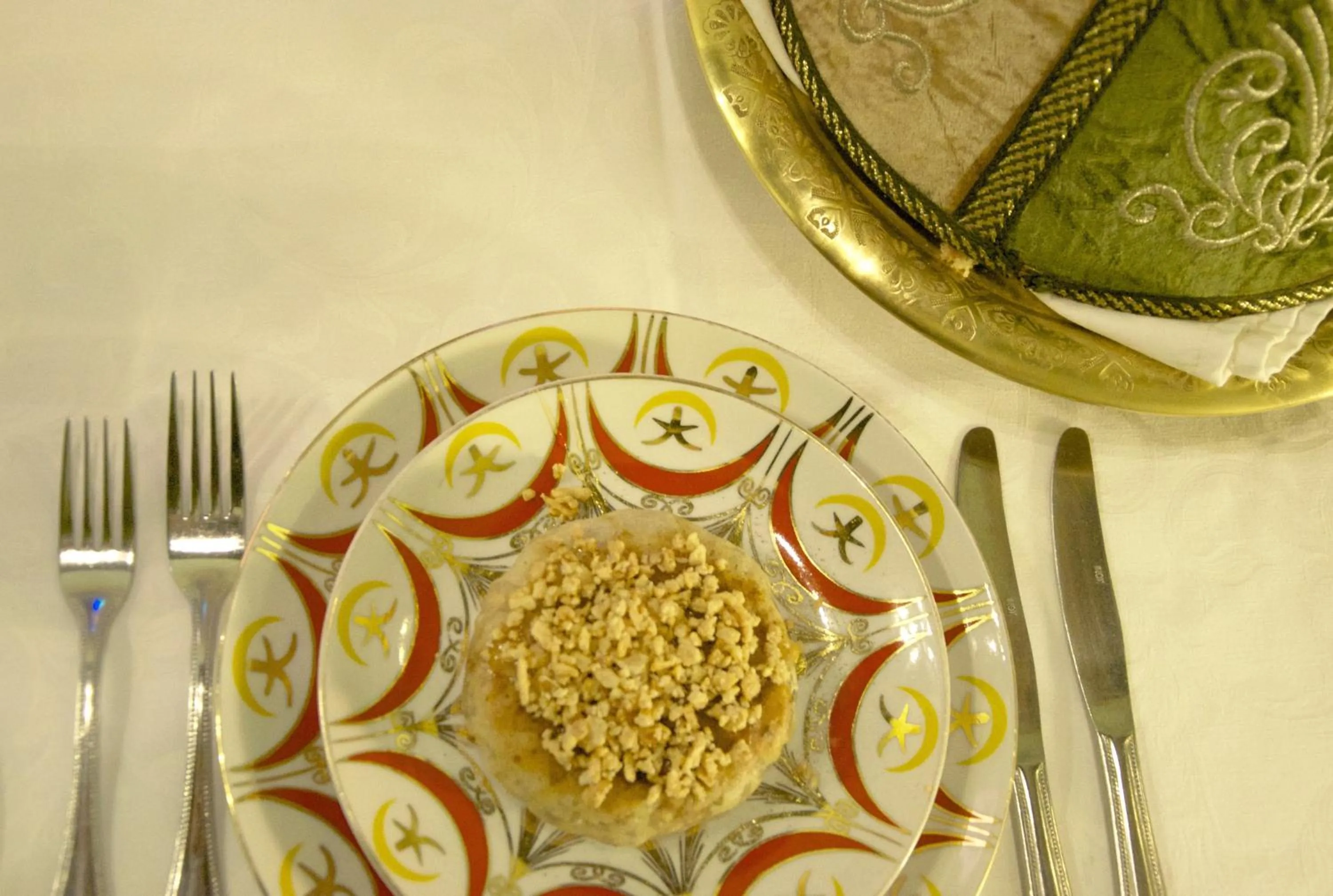 Restaurant/places to eat in Dar Anebar