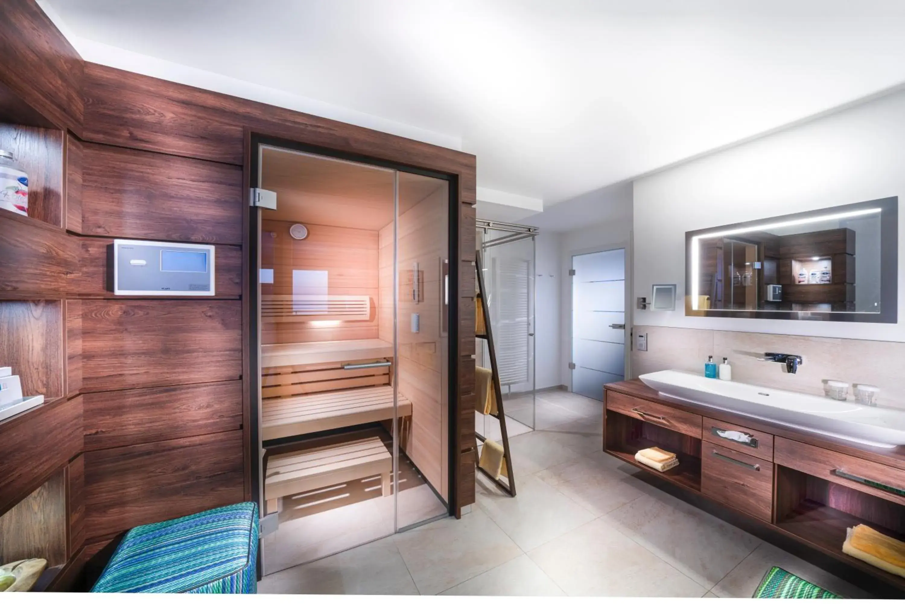 Suite with Sea View - single occupancy in Strandhotel Duhnen Suite with Sea View - single occupancy in Strandhotel Duhnen