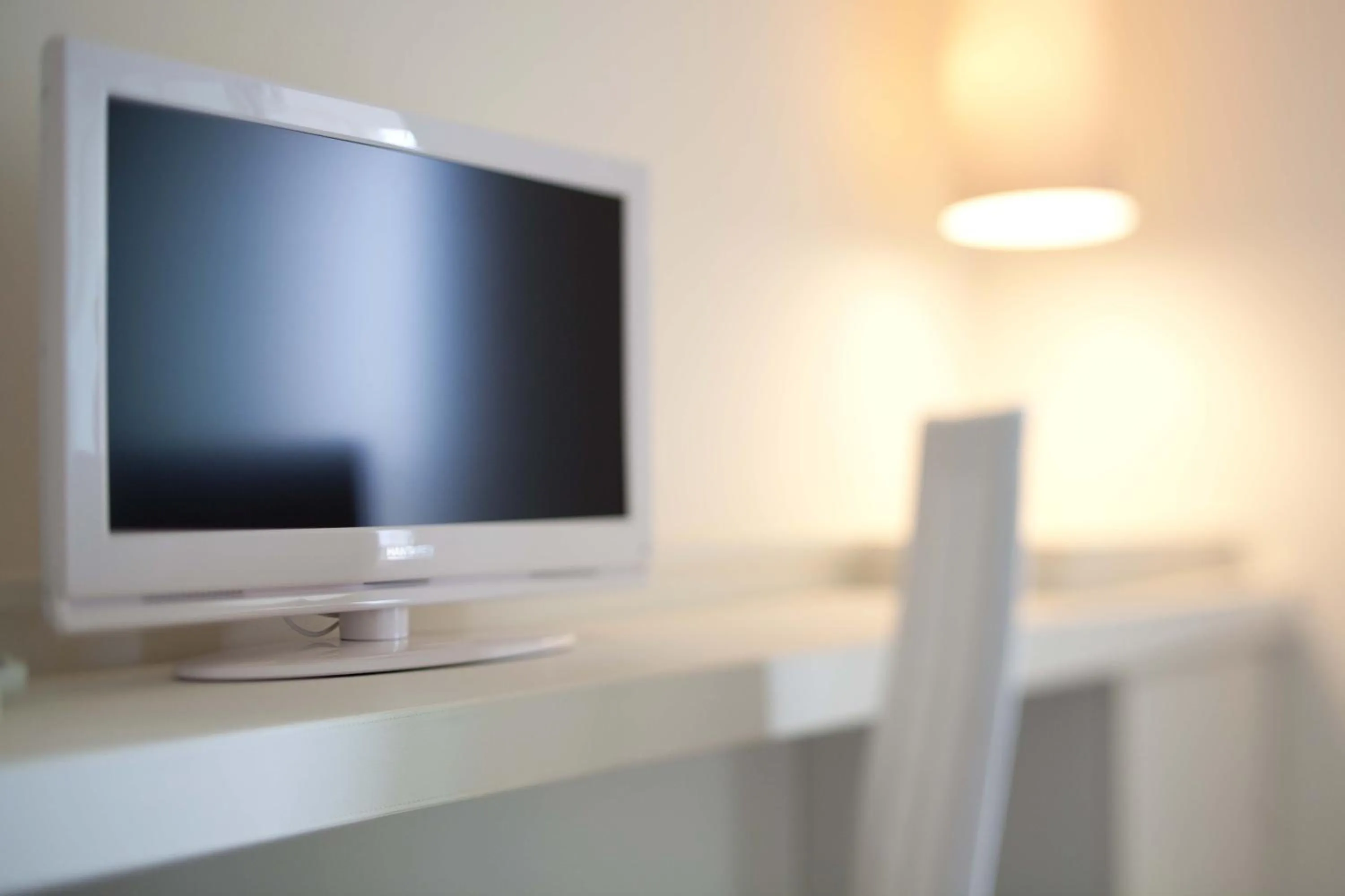 TV and multimedia in Villa Del Mare Spa Resort