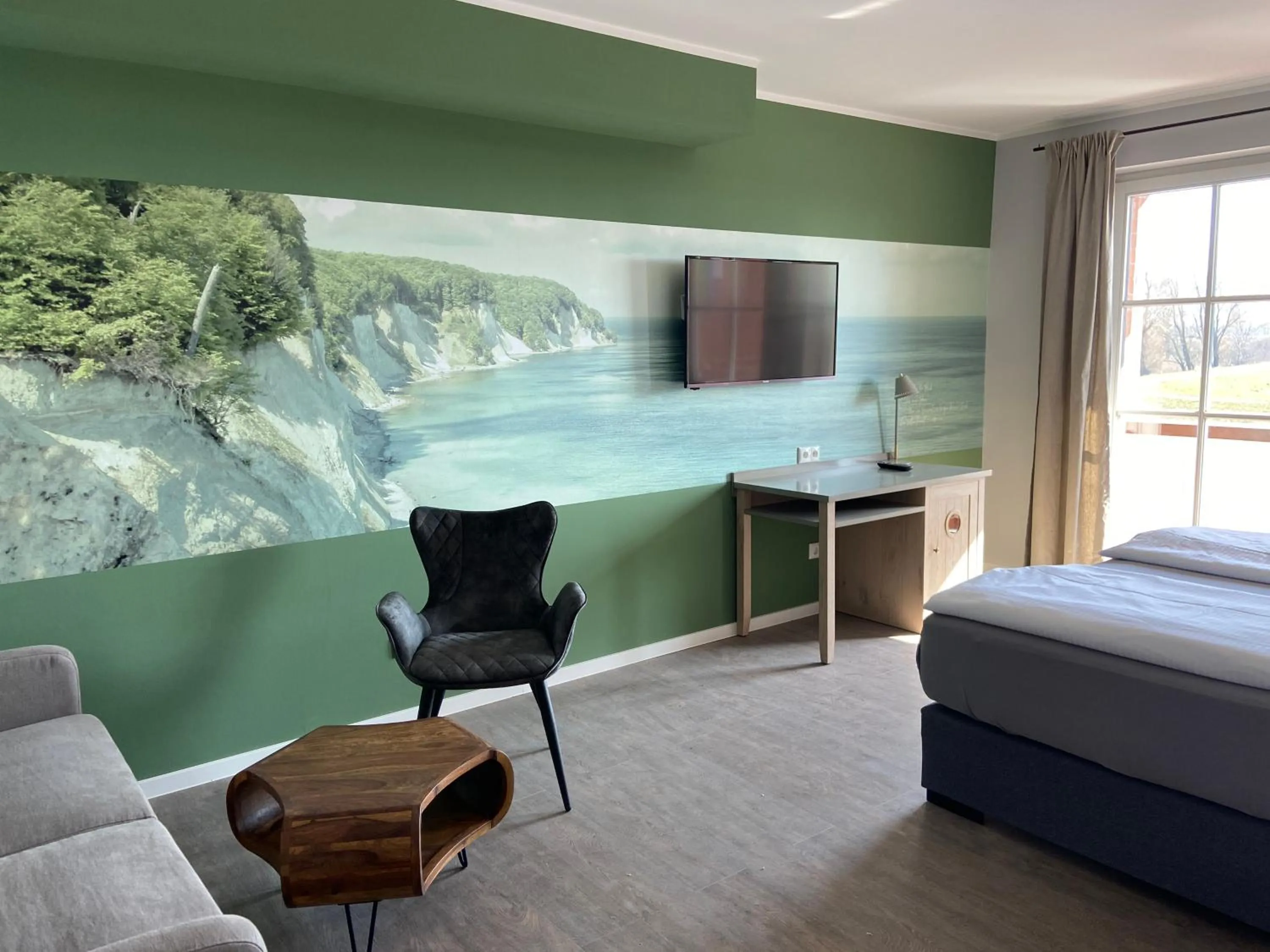 Photo of the whole room, Bed in Hotel & Gasthof Zur Linde