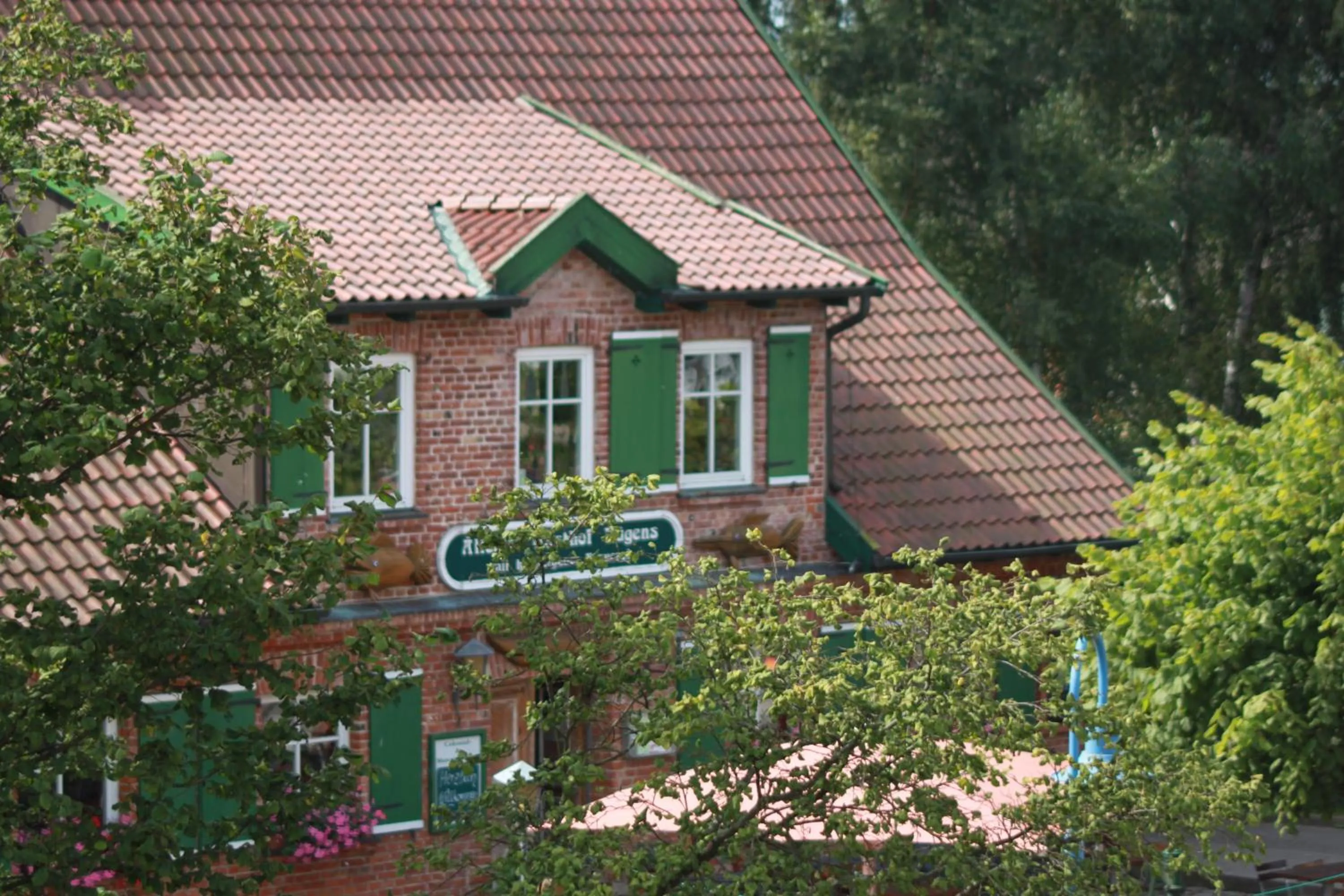 Property building in Hotel & Gasthof Zur Linde