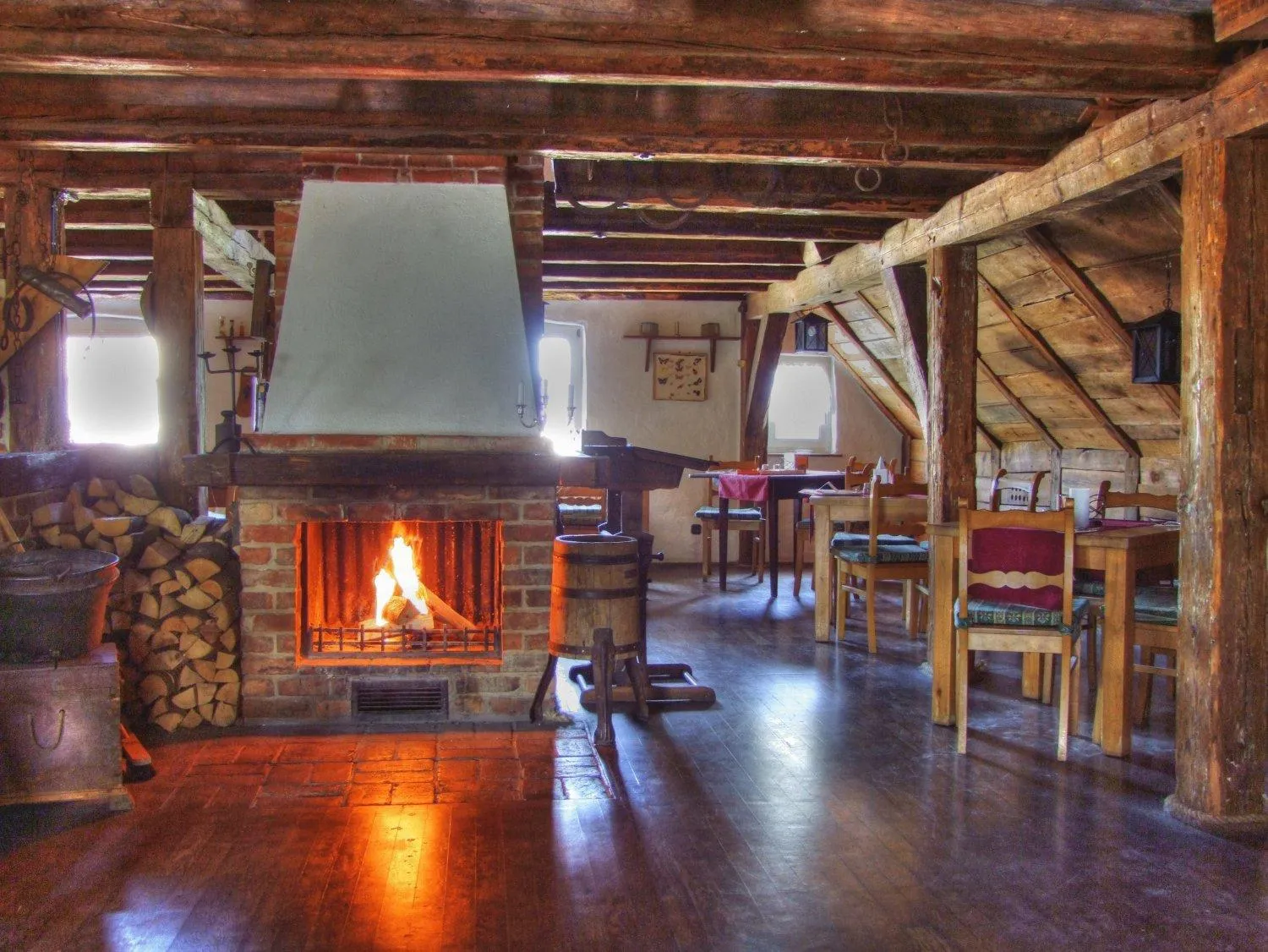 Restaurant/places to eat in Hotel & Gasthof Zur Linde