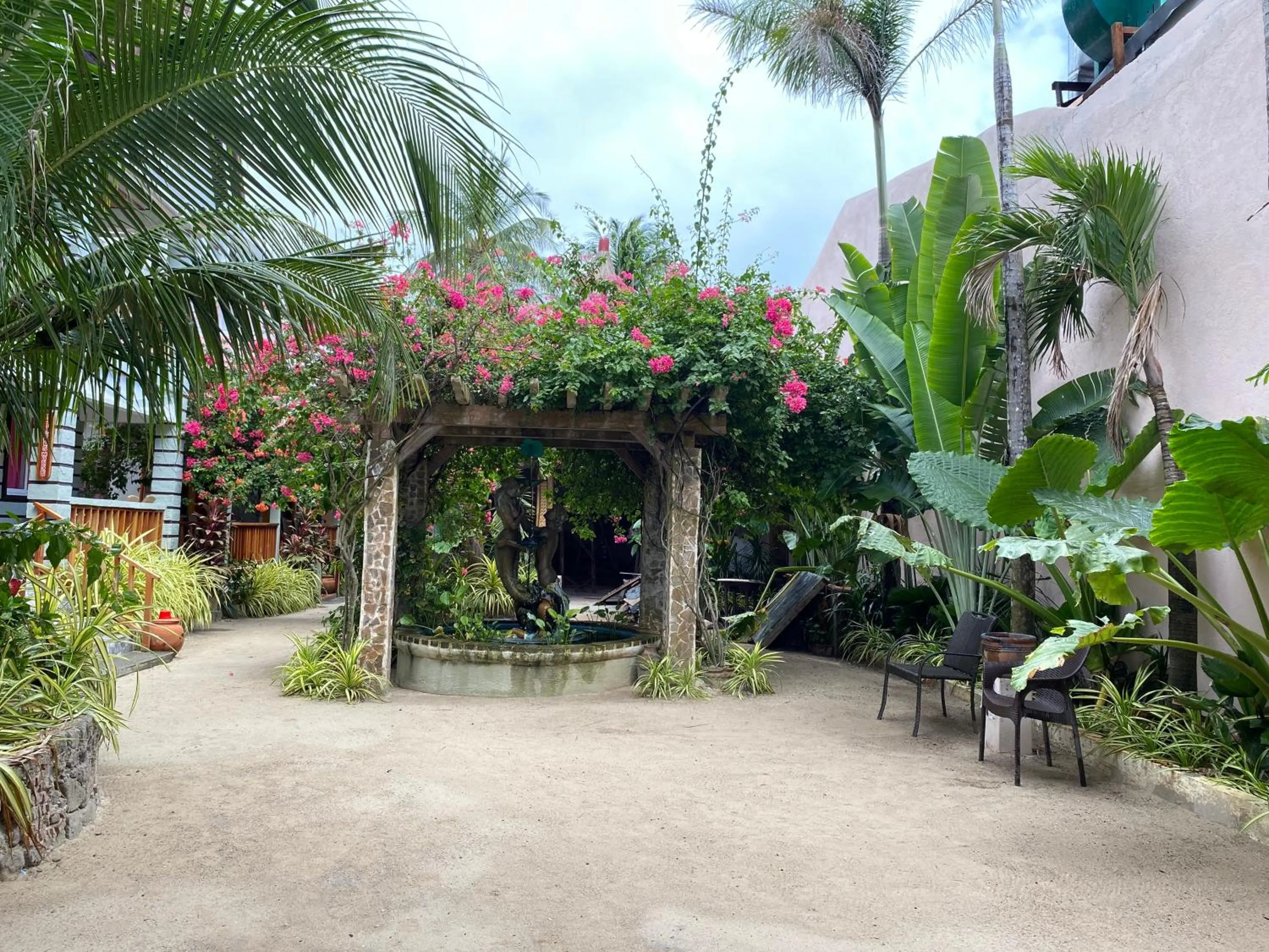 Garden in Nigi Nigi Too Beach Resort