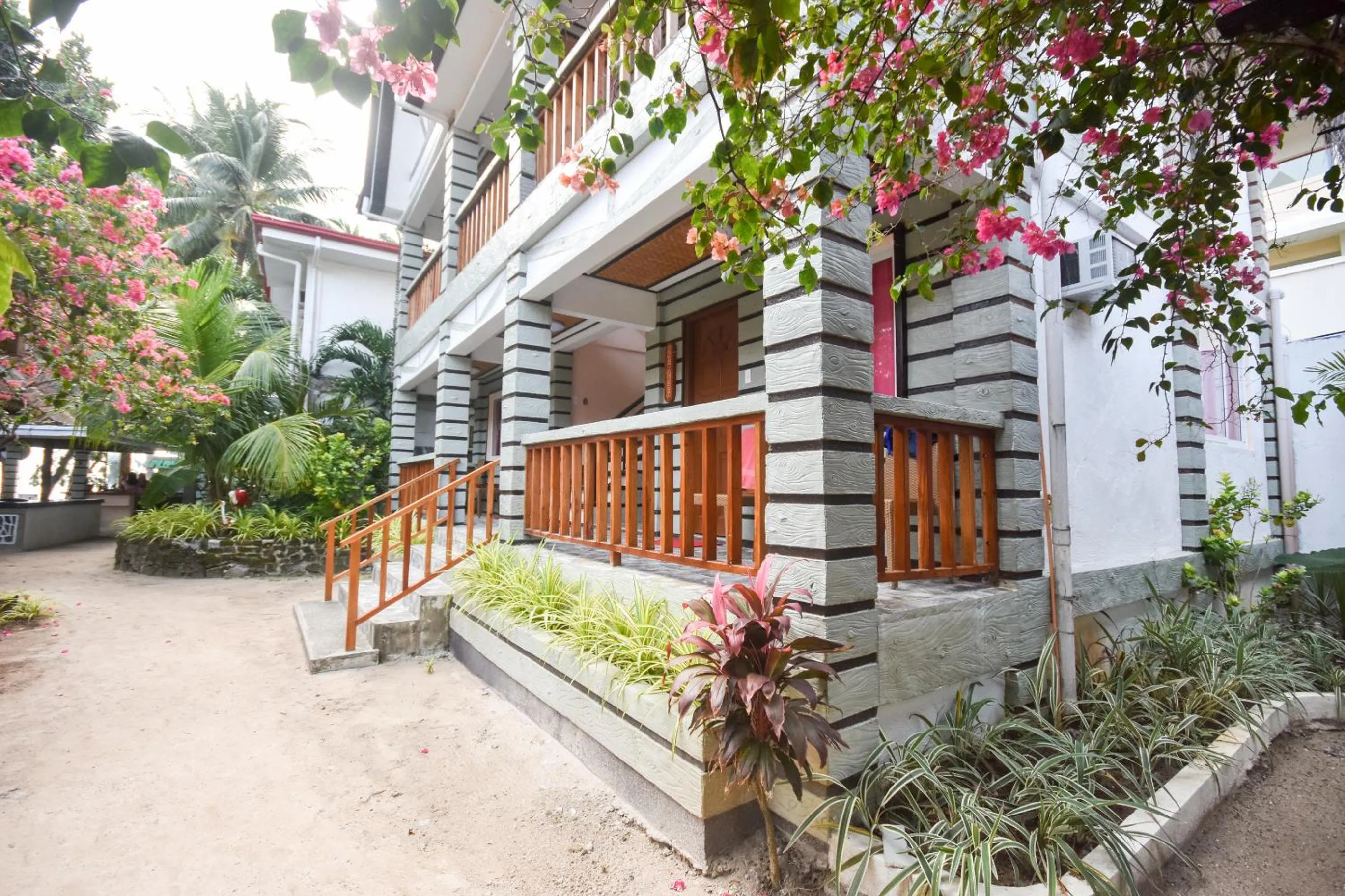 Property building in Nigi Nigi Too Beach Resort