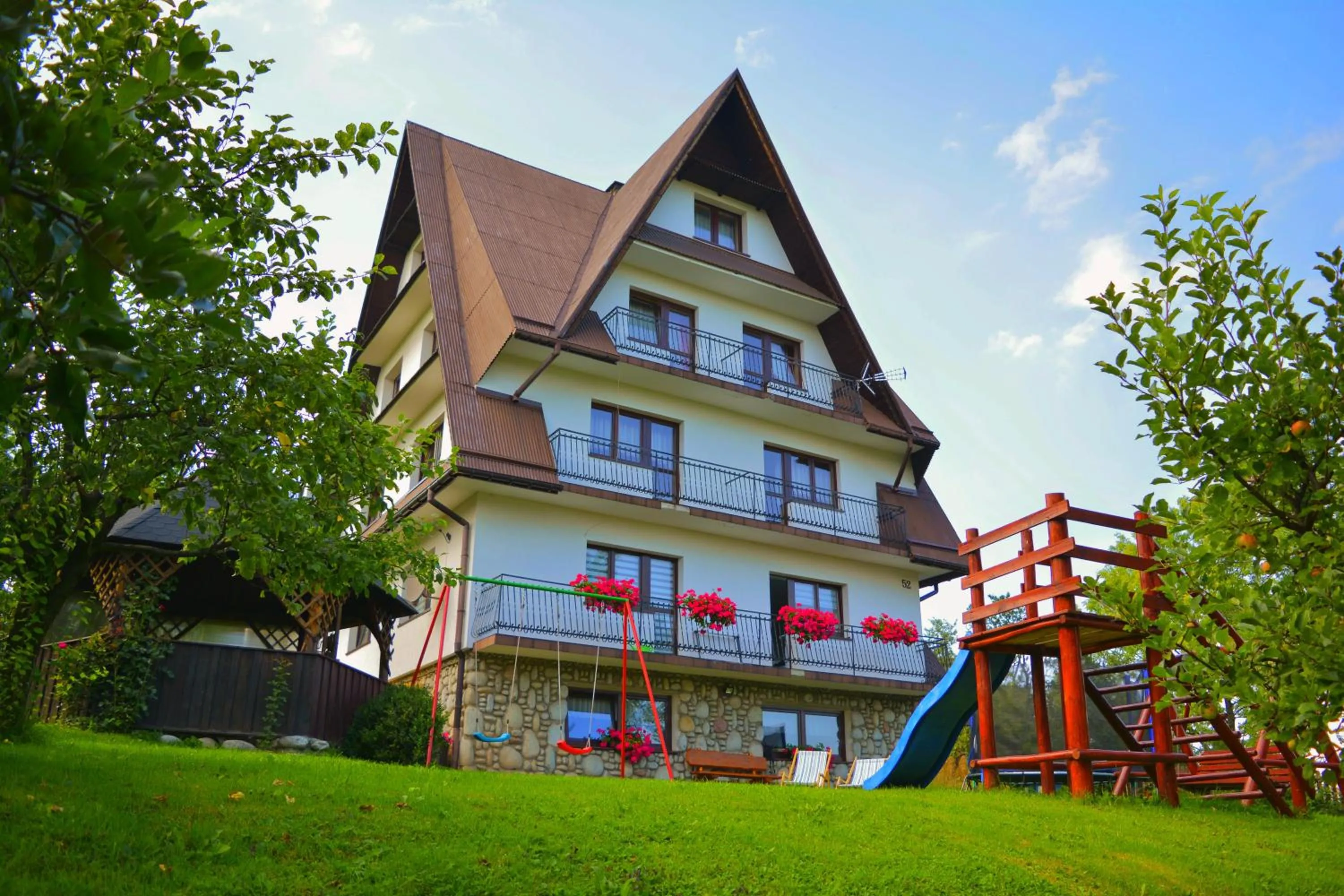 Property building in Pokoje Gościnne u Hanki