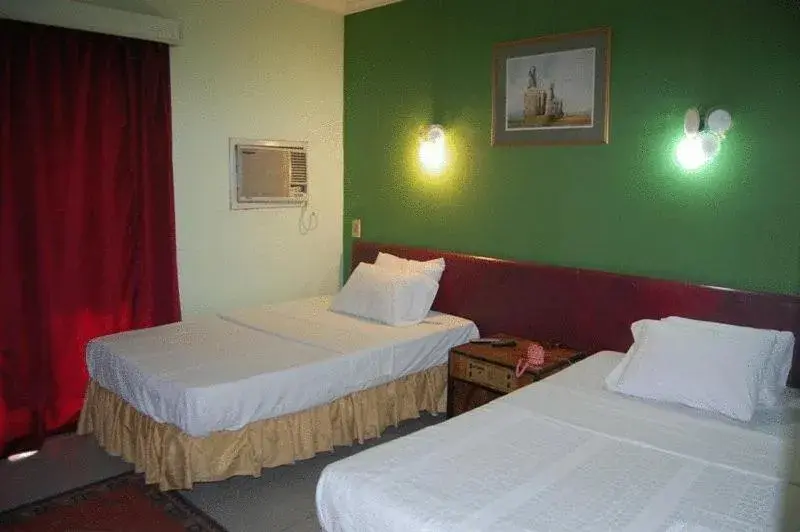 Standard Double Room - single occupancy in Nile Zamalek Hotel Standard Double Room - single occupancy in Nile Zamalek Hotel