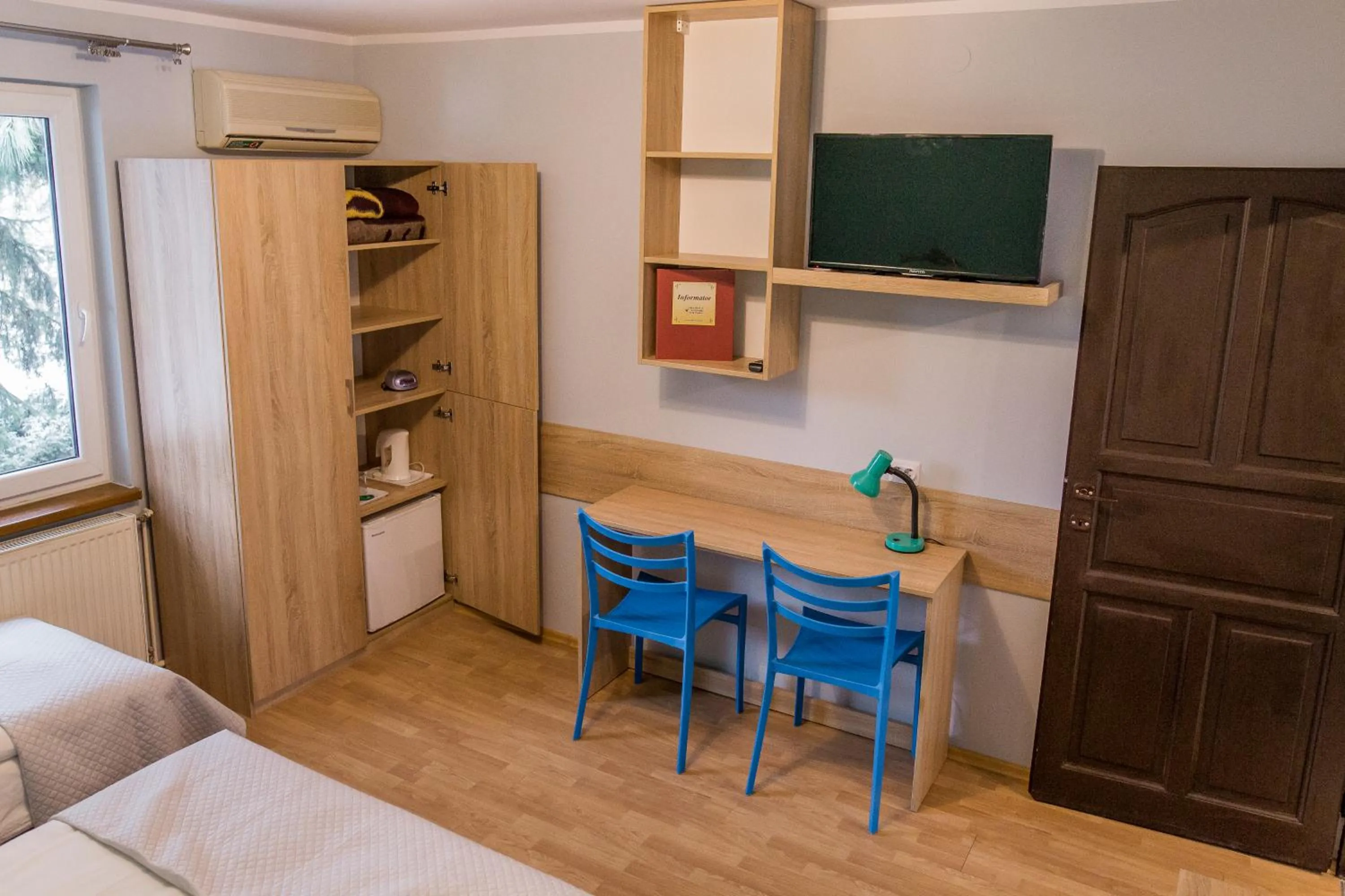 TV and multimedia in Eko Hotel Na Wierzynka & Park Pinokia