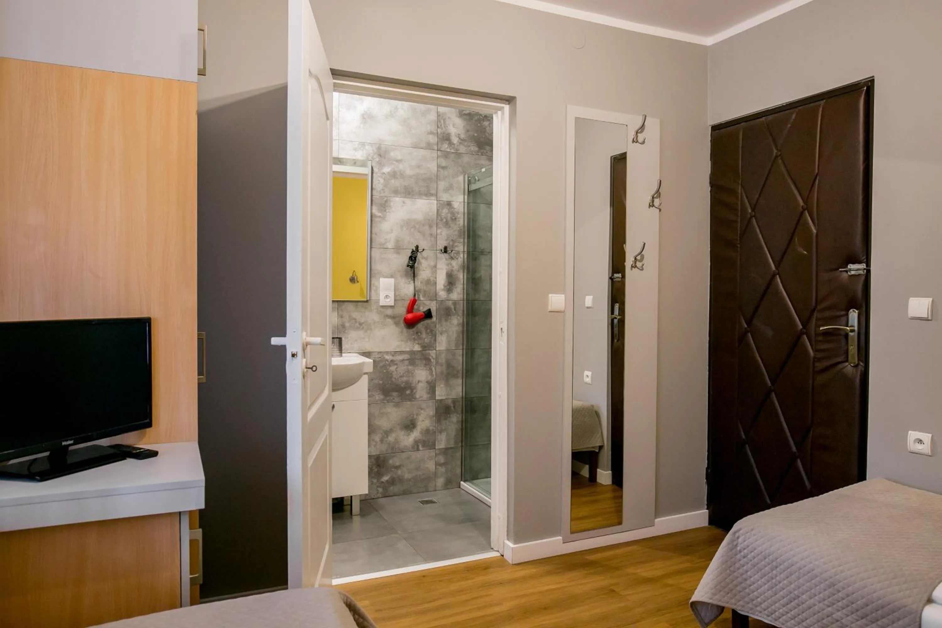 Bathroom, Bed in Eko Hotel Na Wierzynka & Park Pinokia