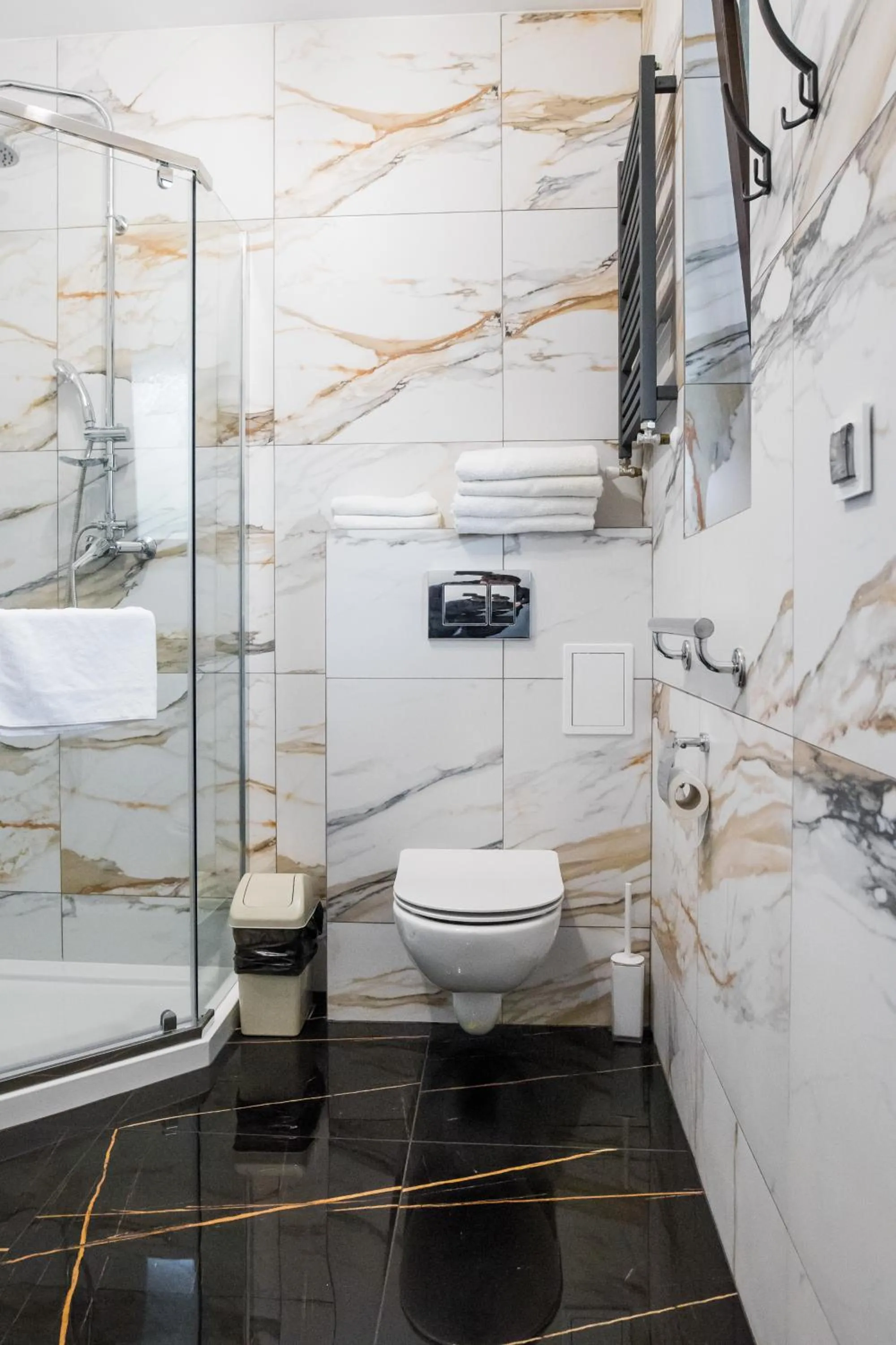 Bathroom in Eko Hotel Na Wierzynka & Park Pinokia