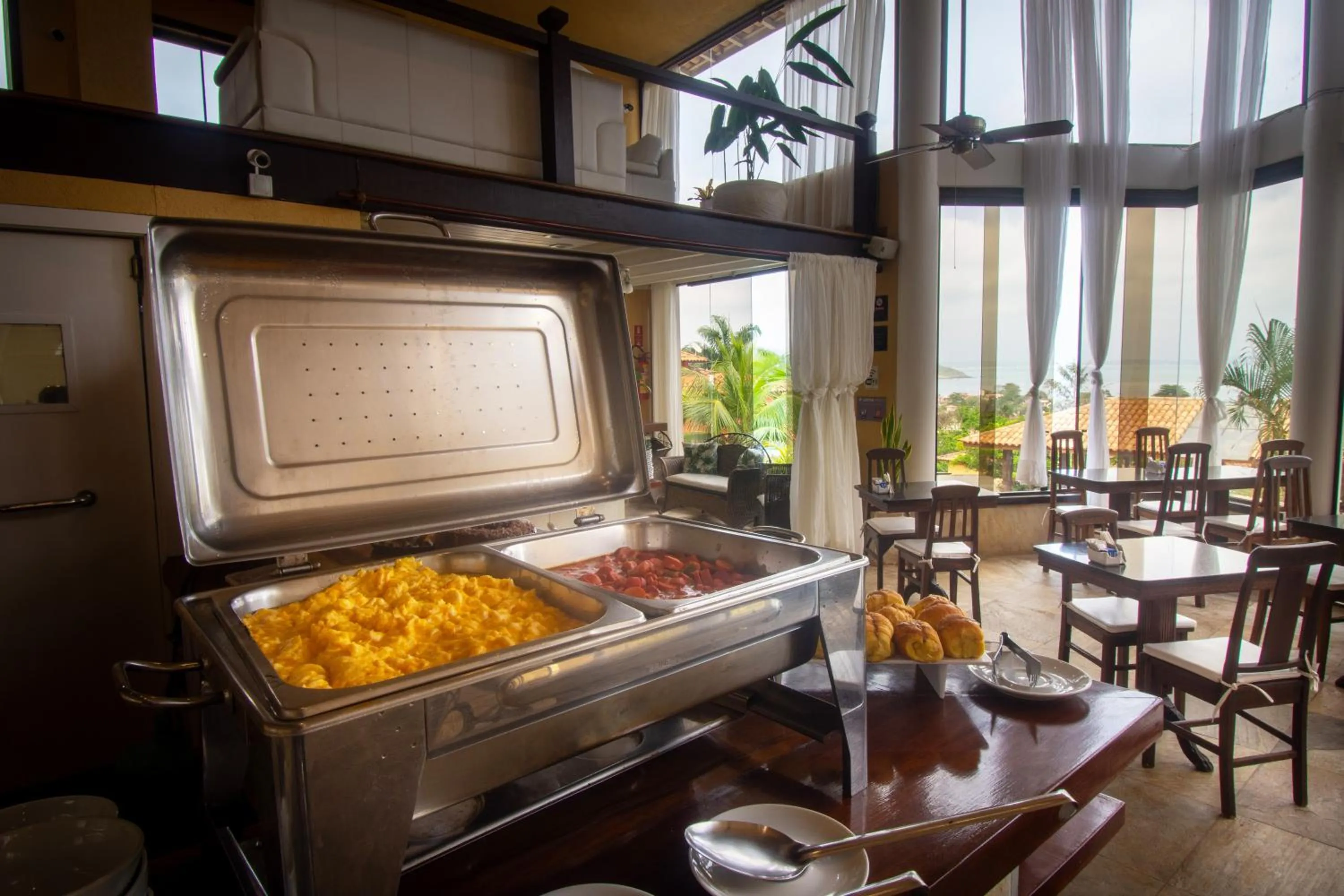 Food and drinks in Pousada e Spa Villa Mercedes by Latitud Hoteles