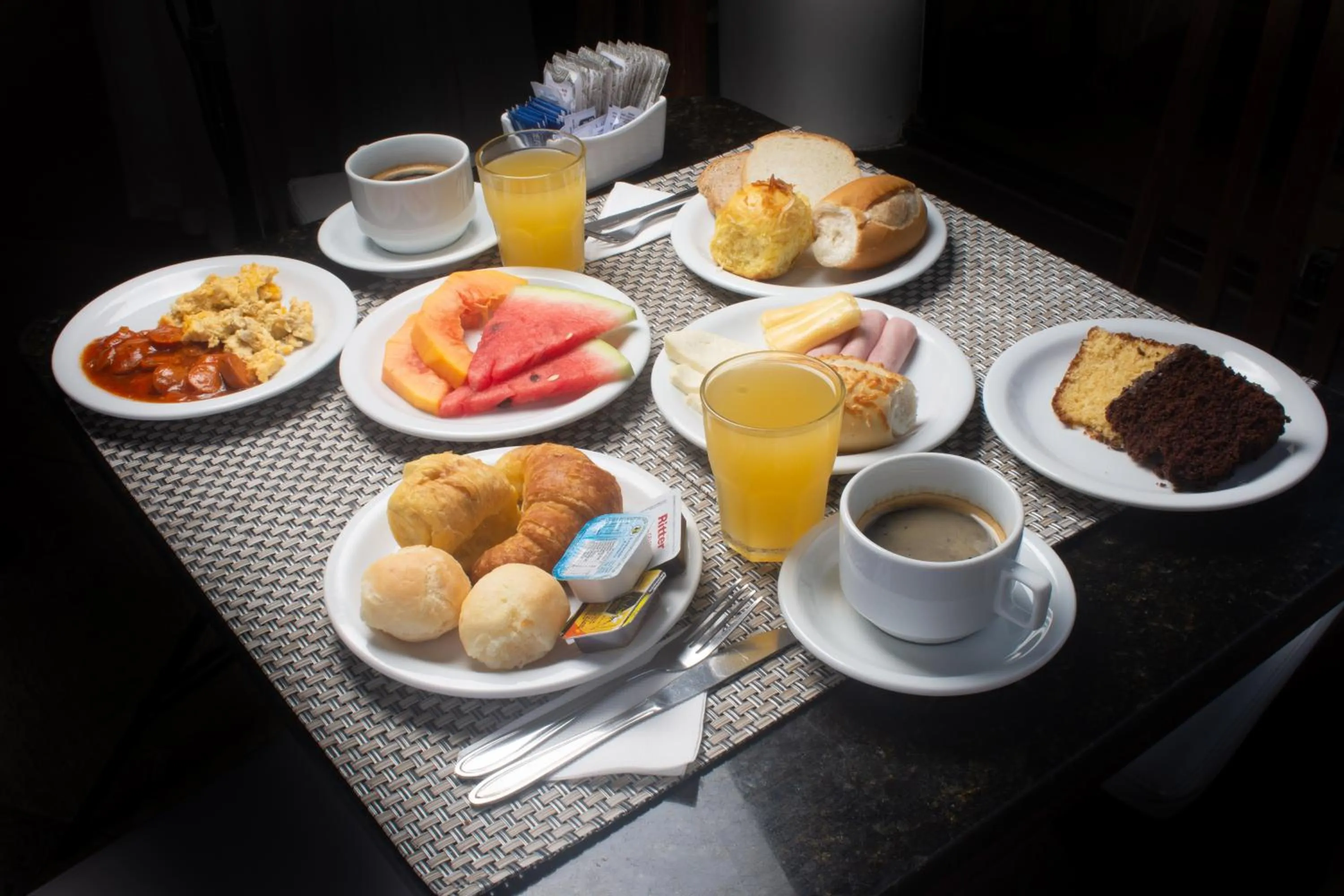 Food and drinks in Pousada e Spa Villa Mercedes by Latitud Hoteles