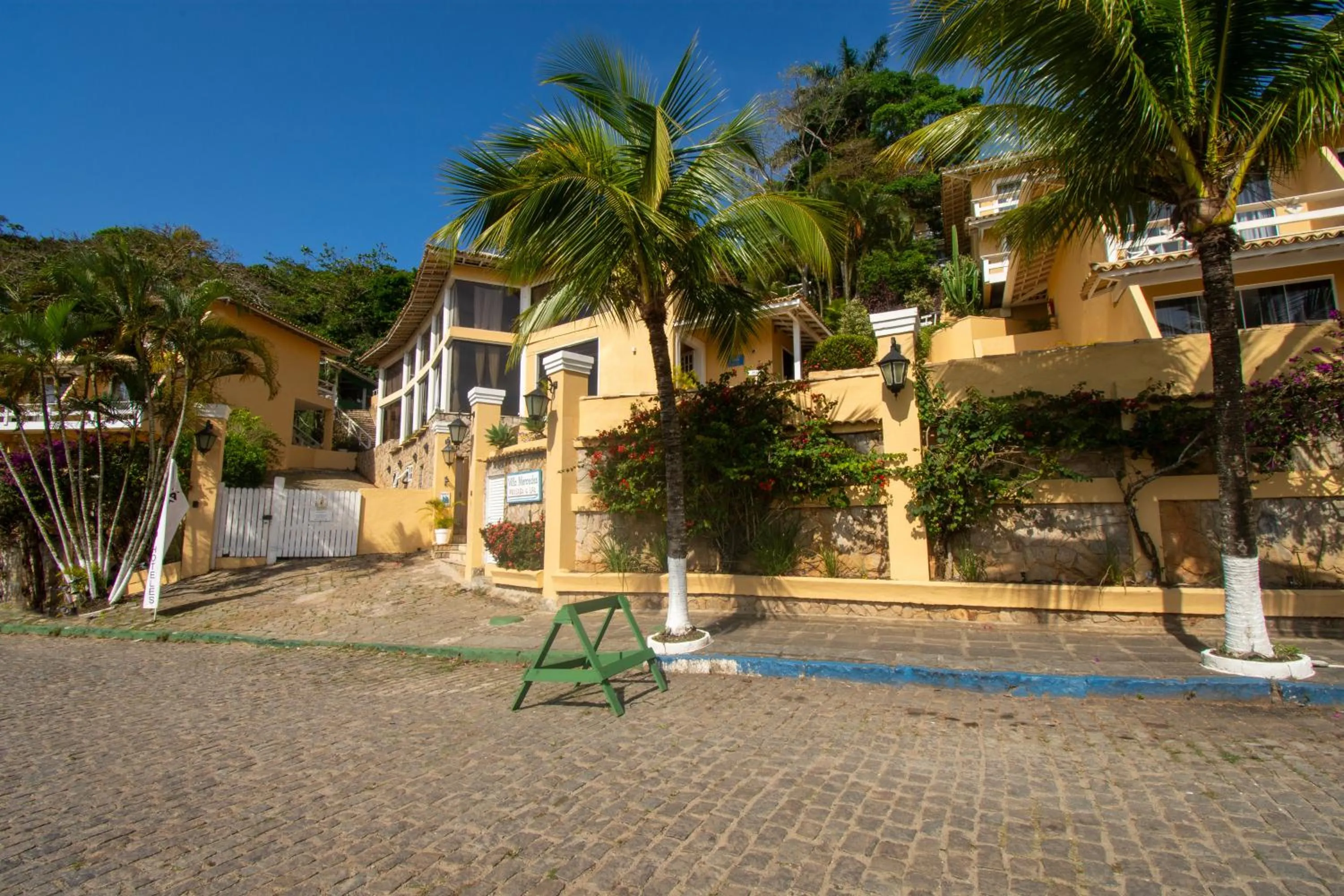 Property building in Pousada e Spa Villa Mercedes by Latitud Hoteles