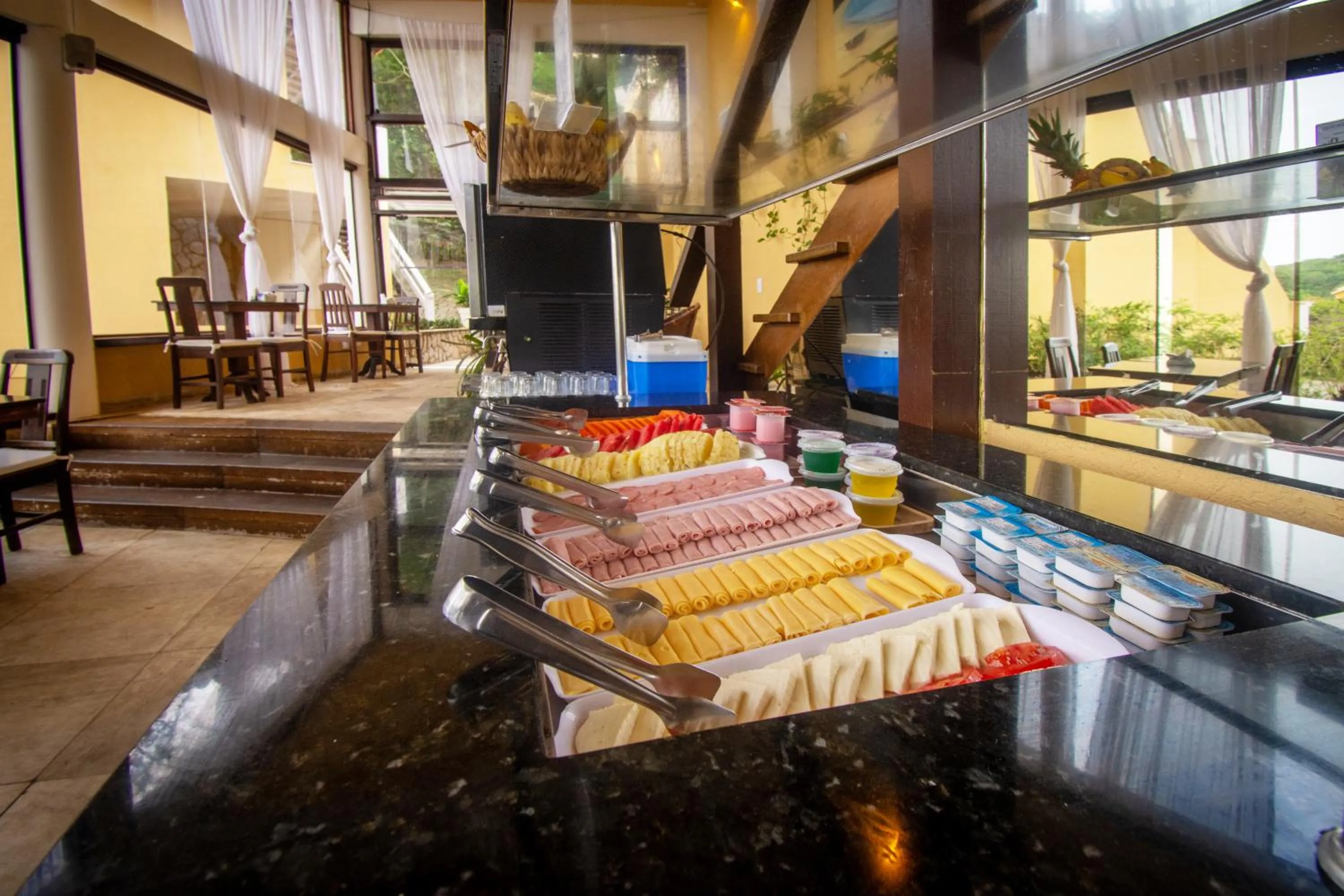 Food and drinks in Pousada e Spa Villa Mercedes by Latitud Hoteles