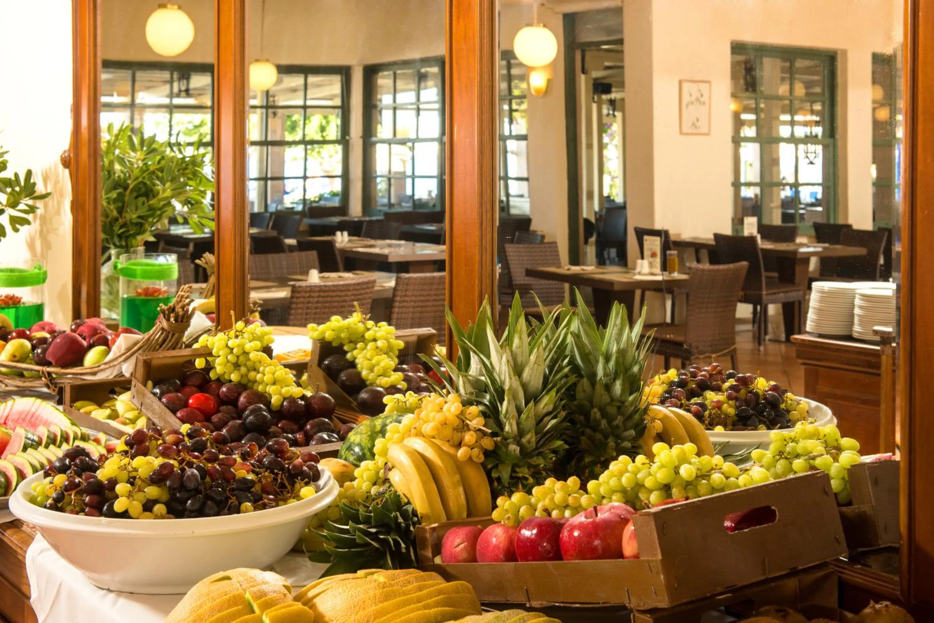 Food in Silva Beach Hotel