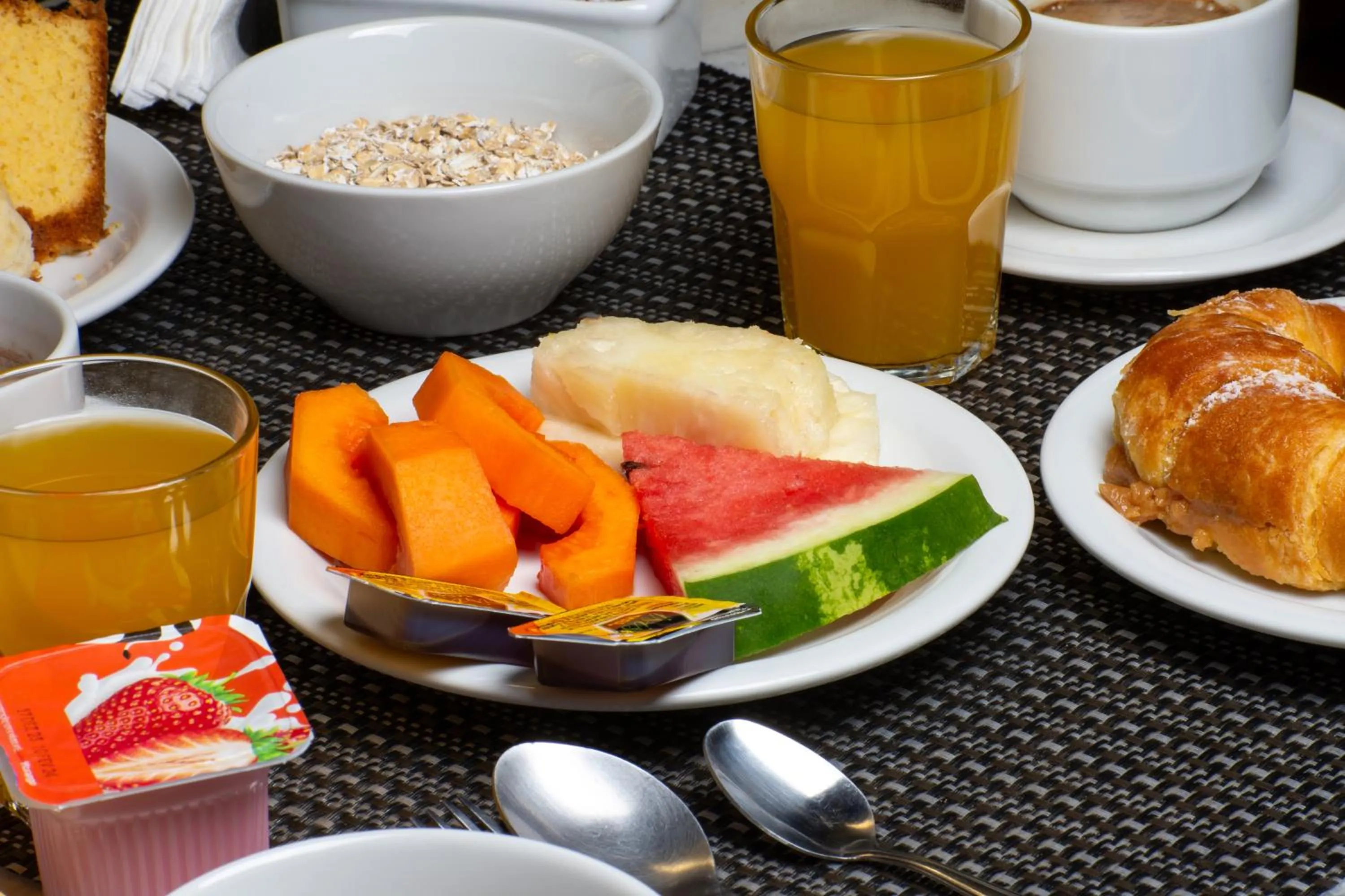 Buffet breakfast in Pousada Lestada by Latitud Hoteles