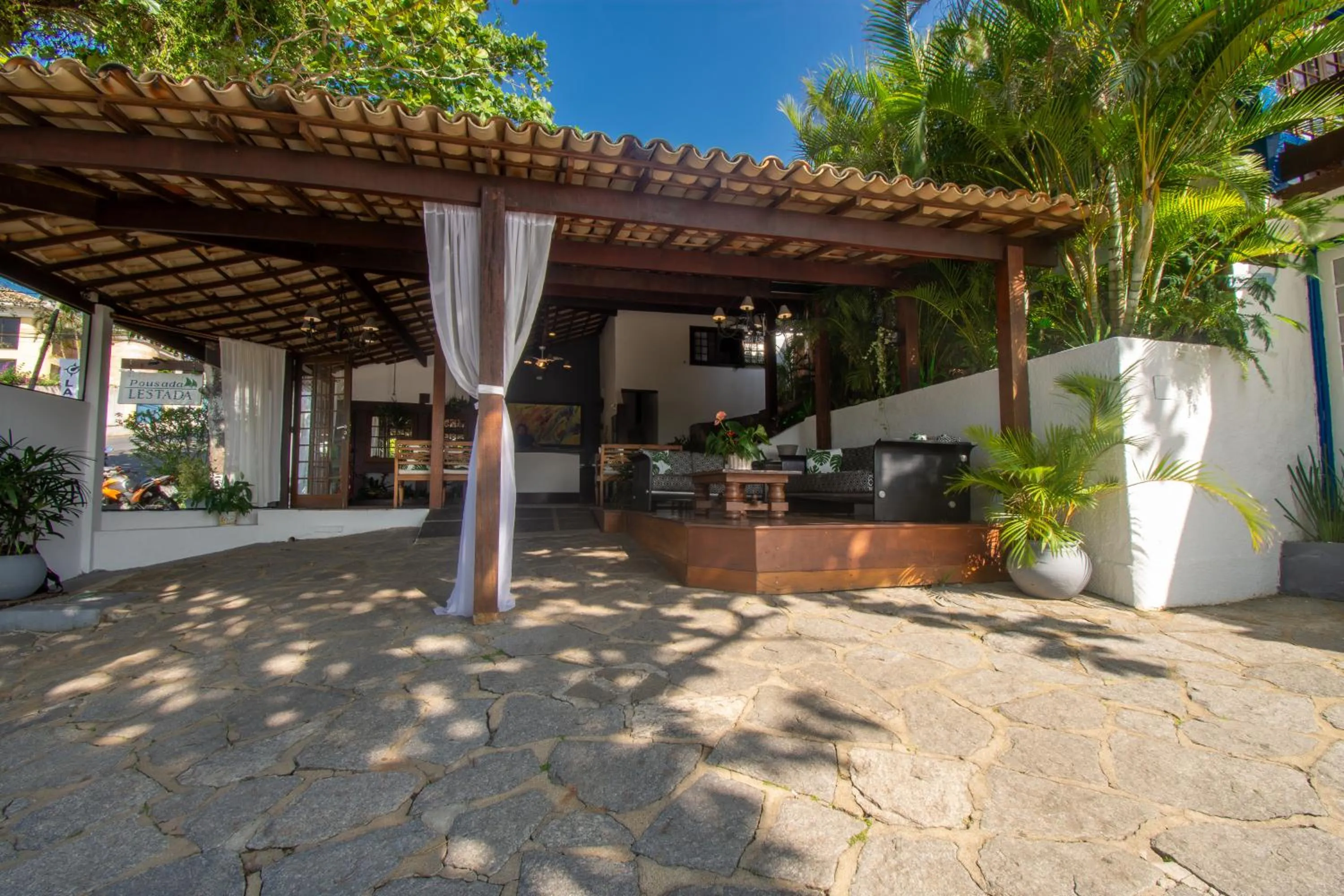 Property building in Pousada Lestada by Latitud Hoteles