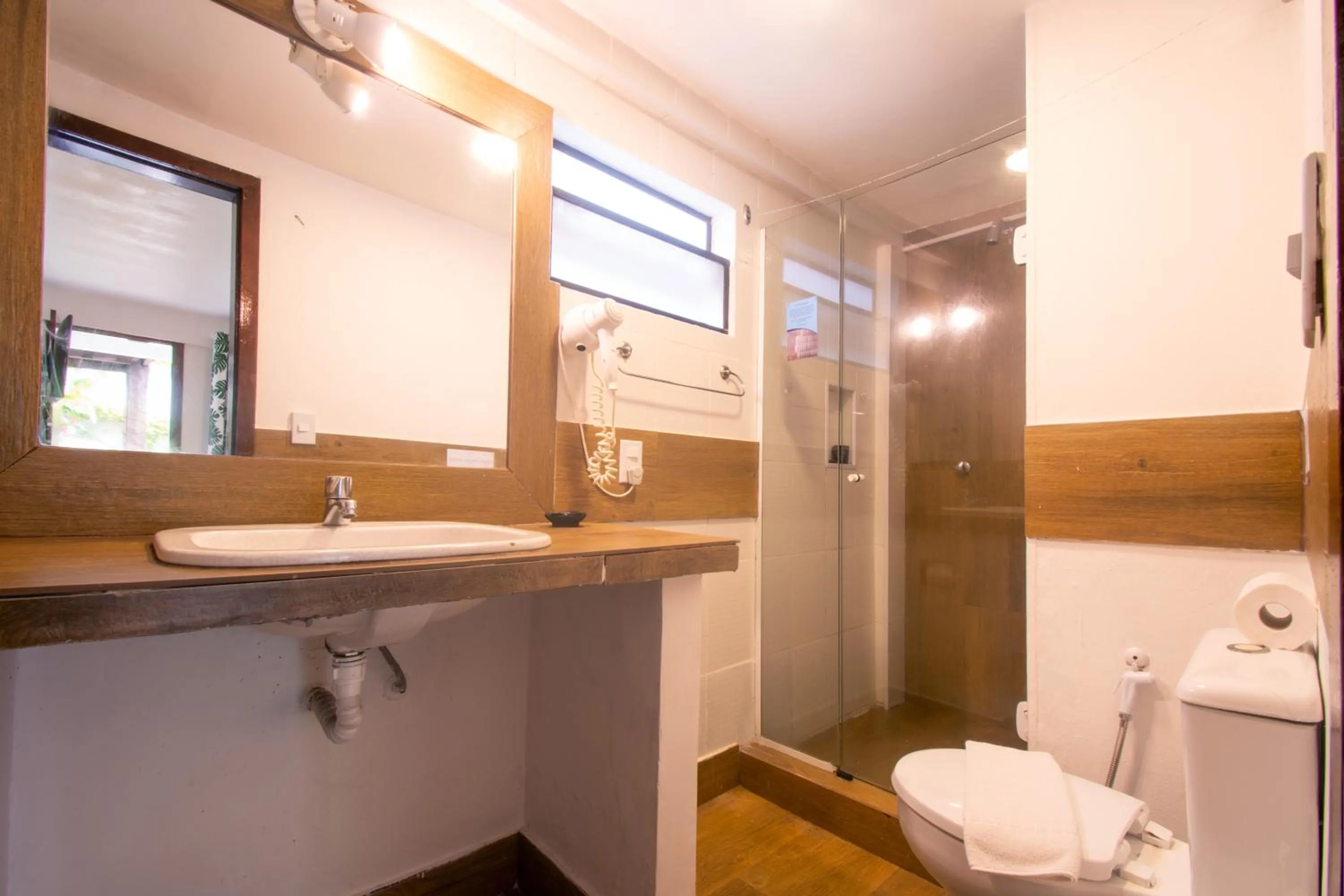 Shower in Pousada Lestada by Latitud Hoteles