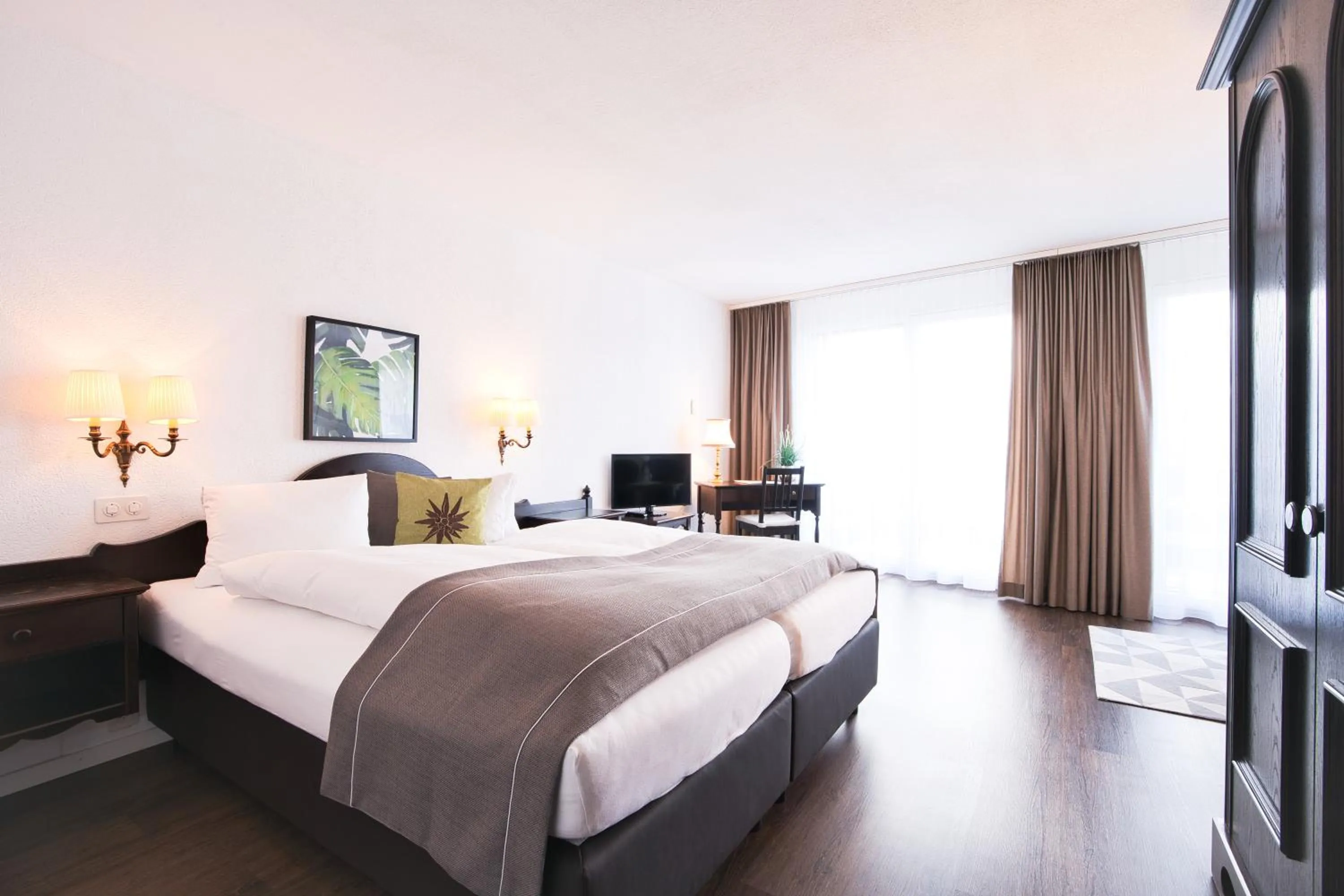 Photo of the whole room, Bed in Hotel Alpenhof