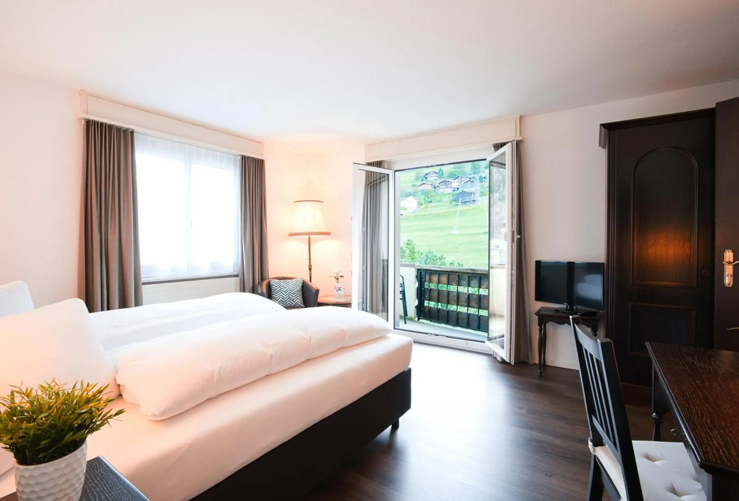 Standard Double Room - single occupancy in Hotel Alpenhof Standard Double Room - single occupancy in Hotel Alpenhof