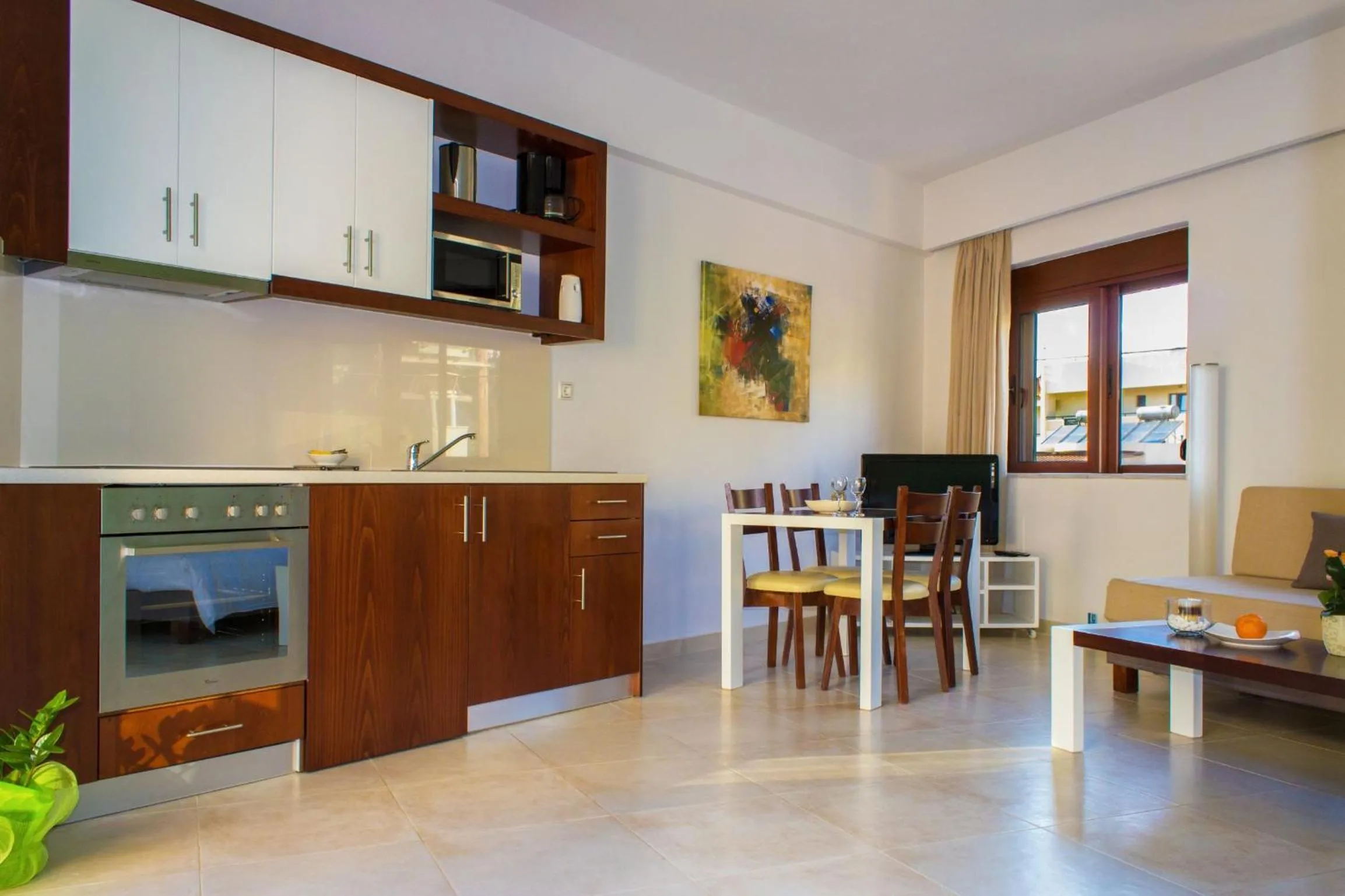 TV and multimedia in Esthisis Suites Chania