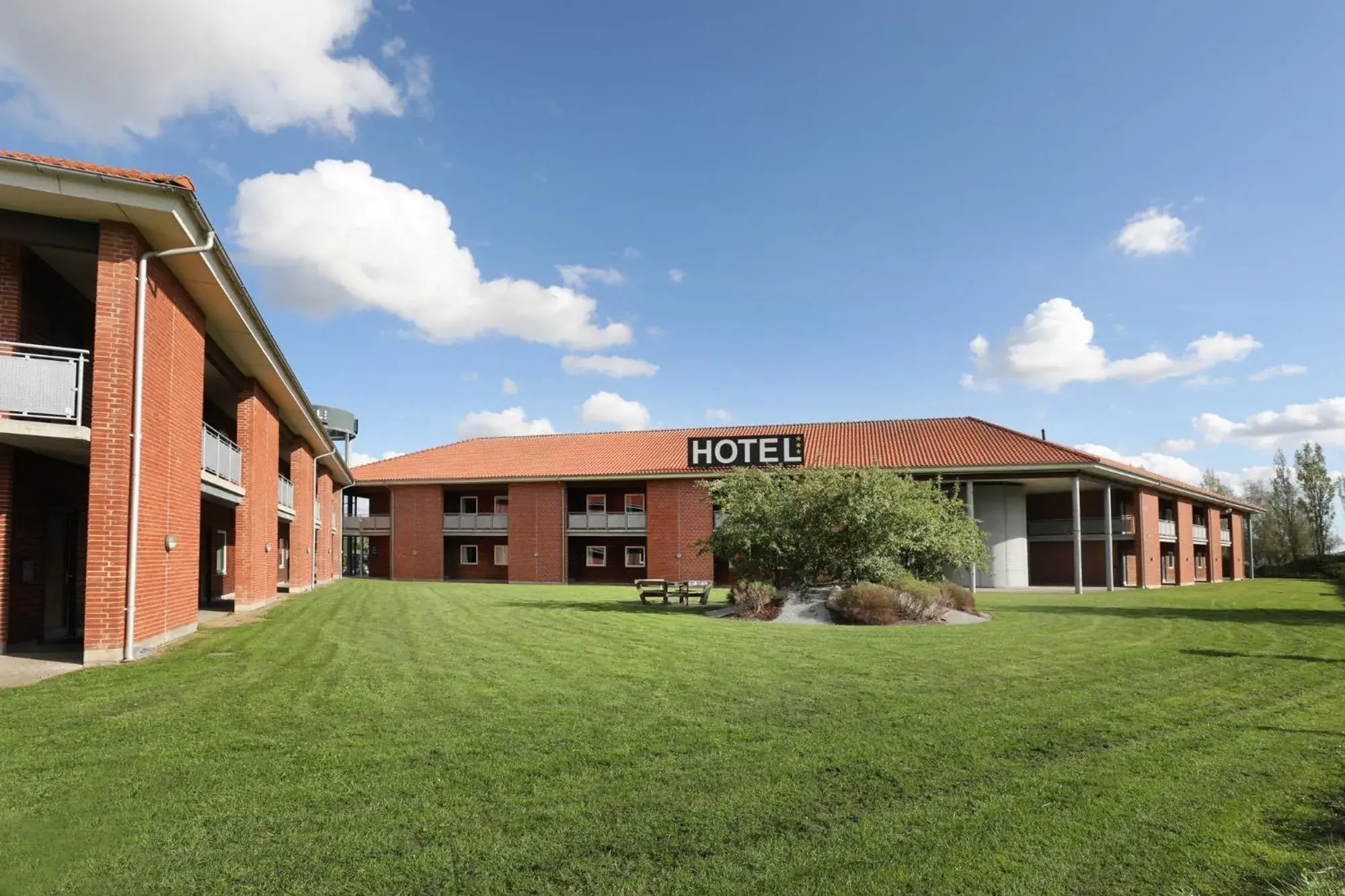 Property building in OnlySleep Trafikcenter Property building in OnlySleep Trafikcenter