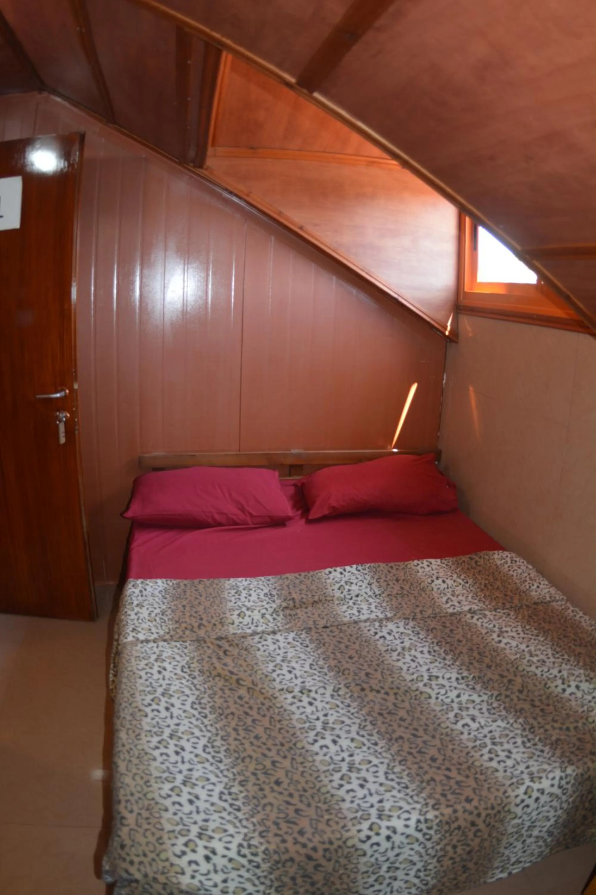 Bedroom, Bed in Palm Hostel