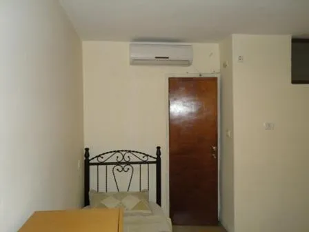 Bedroom, Bed in Palm Hostel