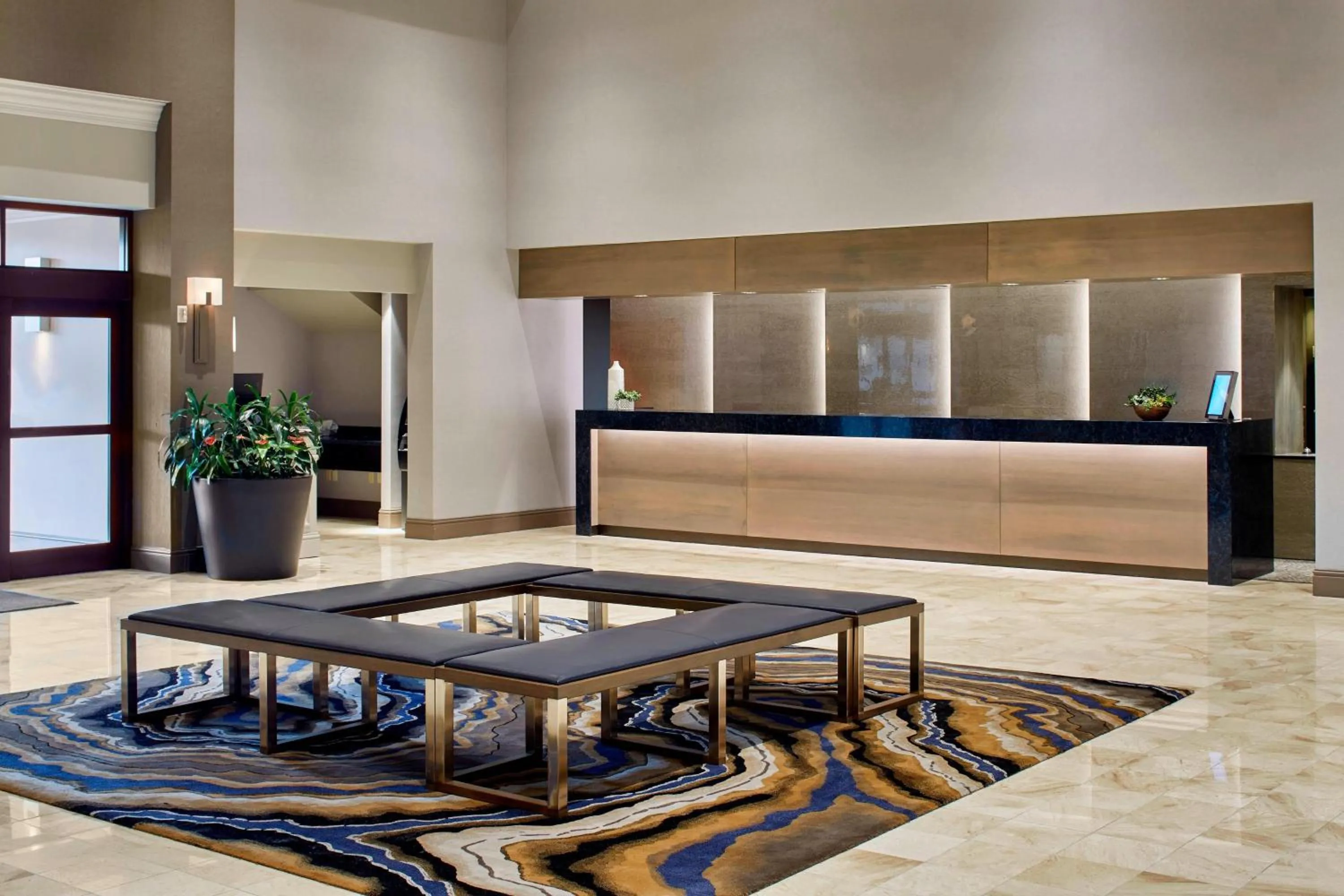 Lobby or reception in Marriott Cincinnati Airport
