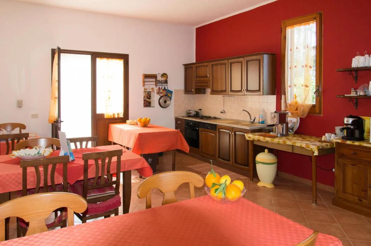 Kitchen or kitchenette in Casolare Nelle Saline