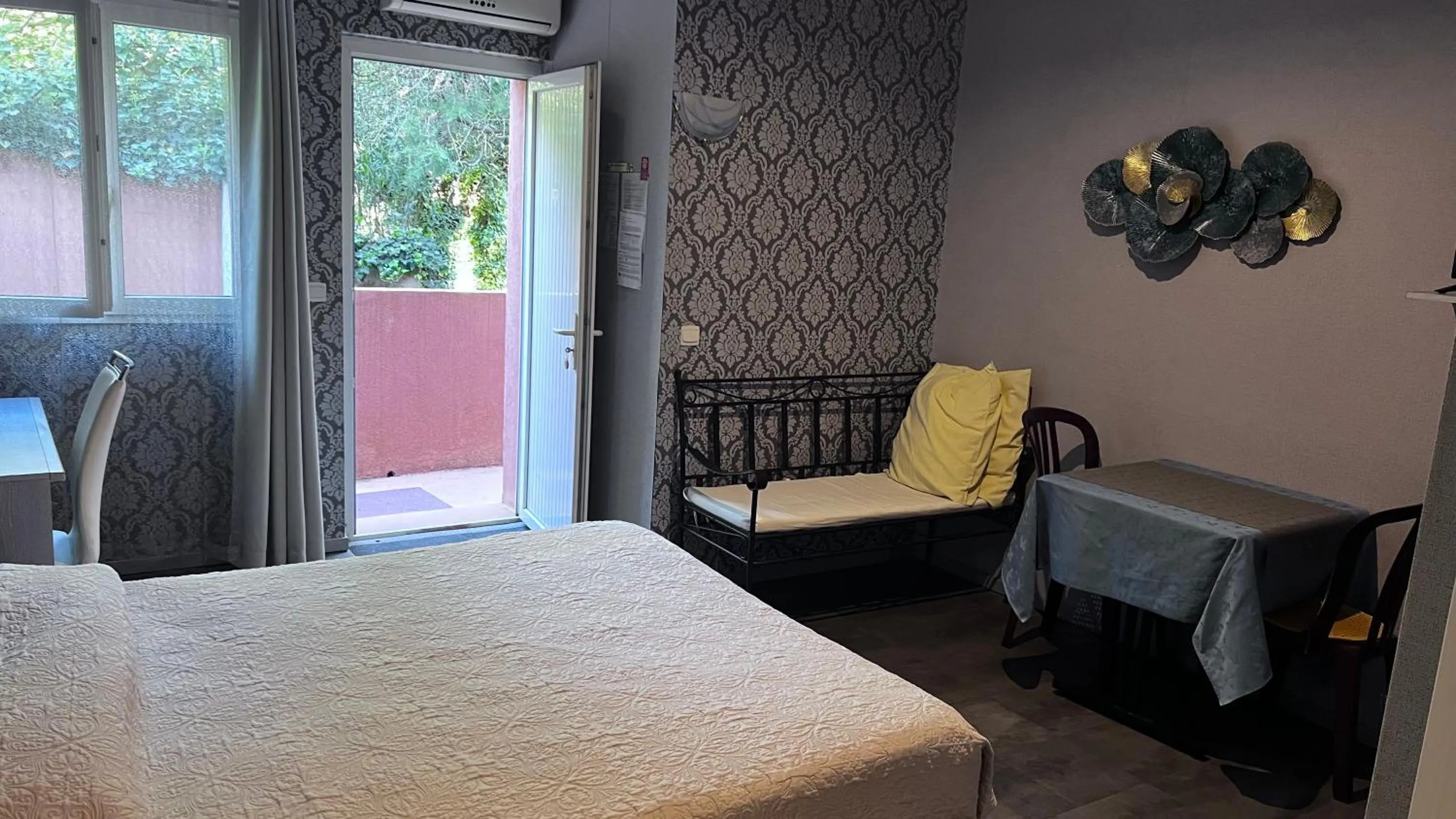 Bed in La Chaumiere d Agde