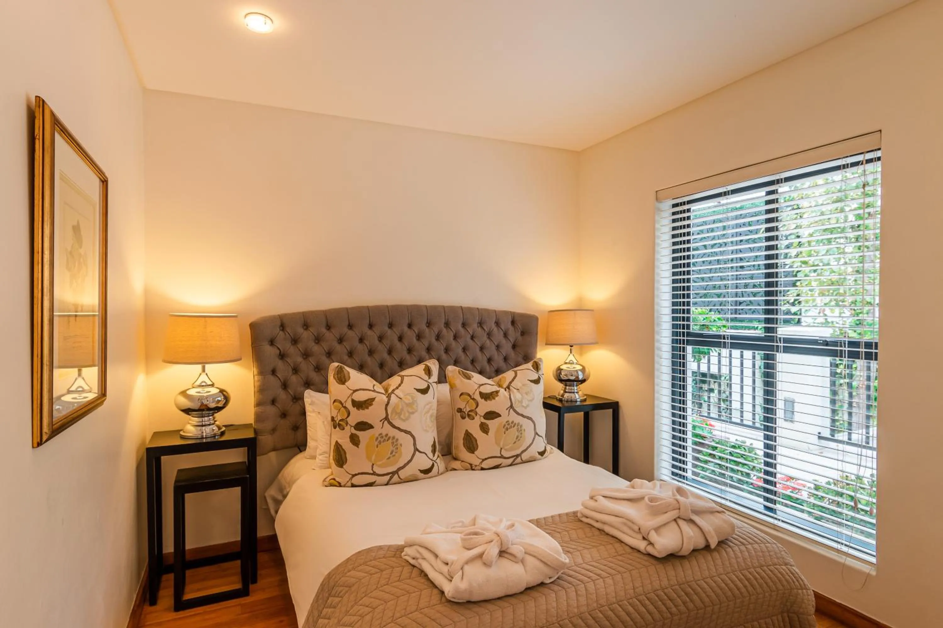 Bedroom, Bed in The Ivy Apartments Franschhoek