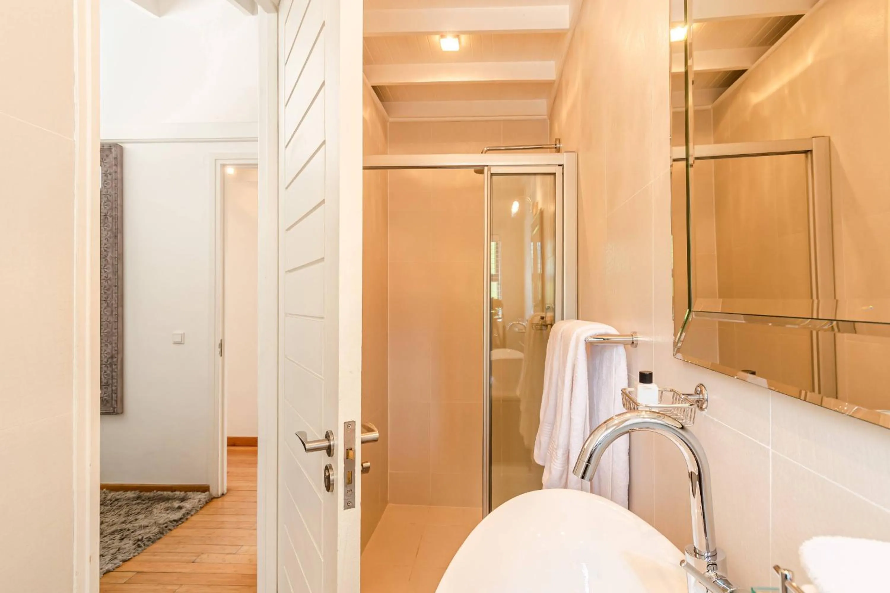 Bathroom in The Ivy Apartments Franschhoek