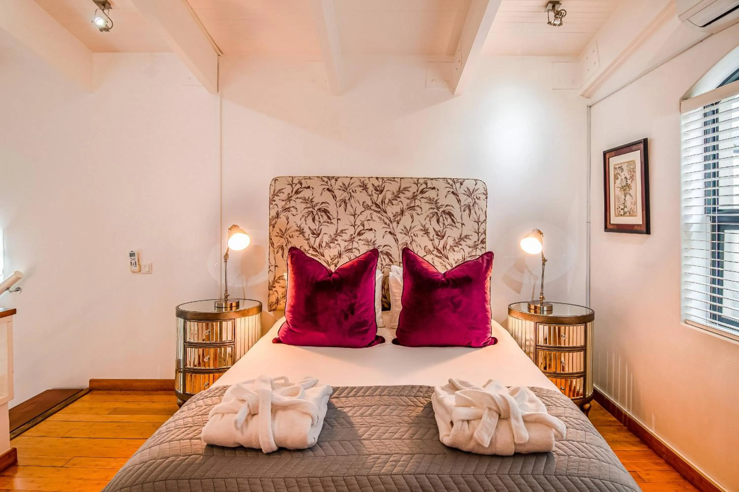 Bedroom, Bed in The Ivy Apartments Franschhoek