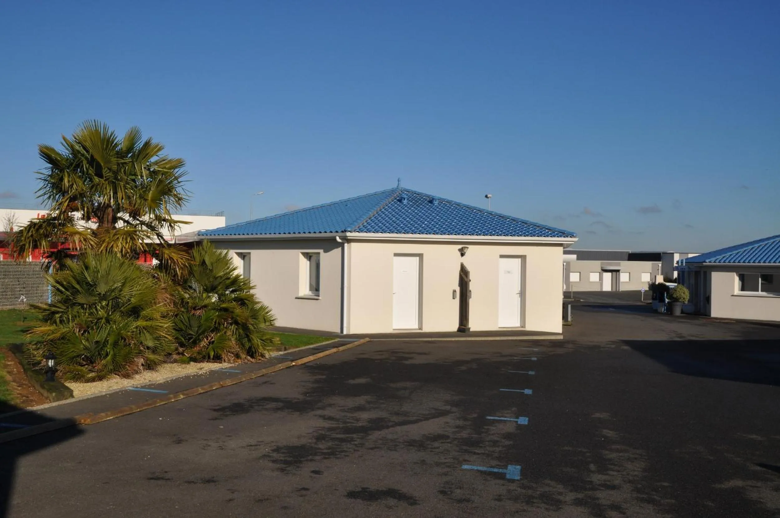 Brit Hotel Confort Azur Cholet Nord