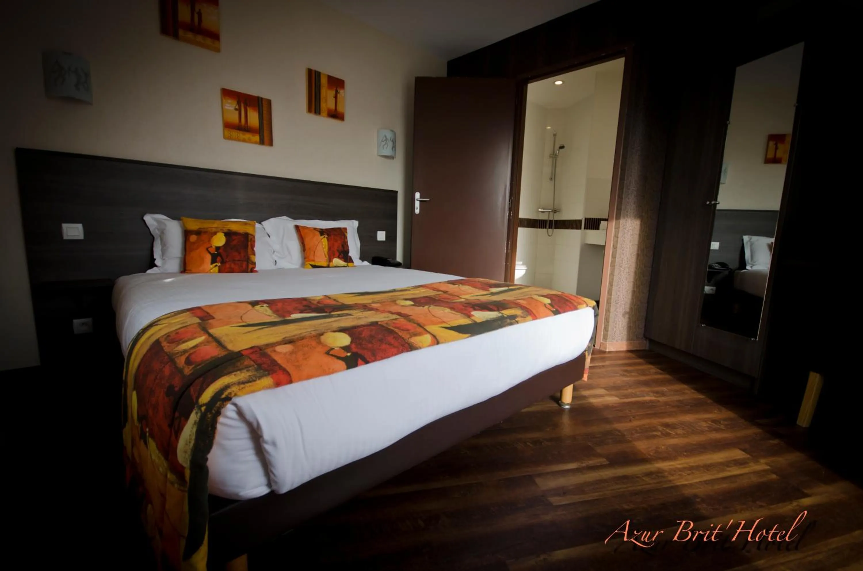 Bedroom, Bed in Brit Hotel Confort Azur Cholet Nord