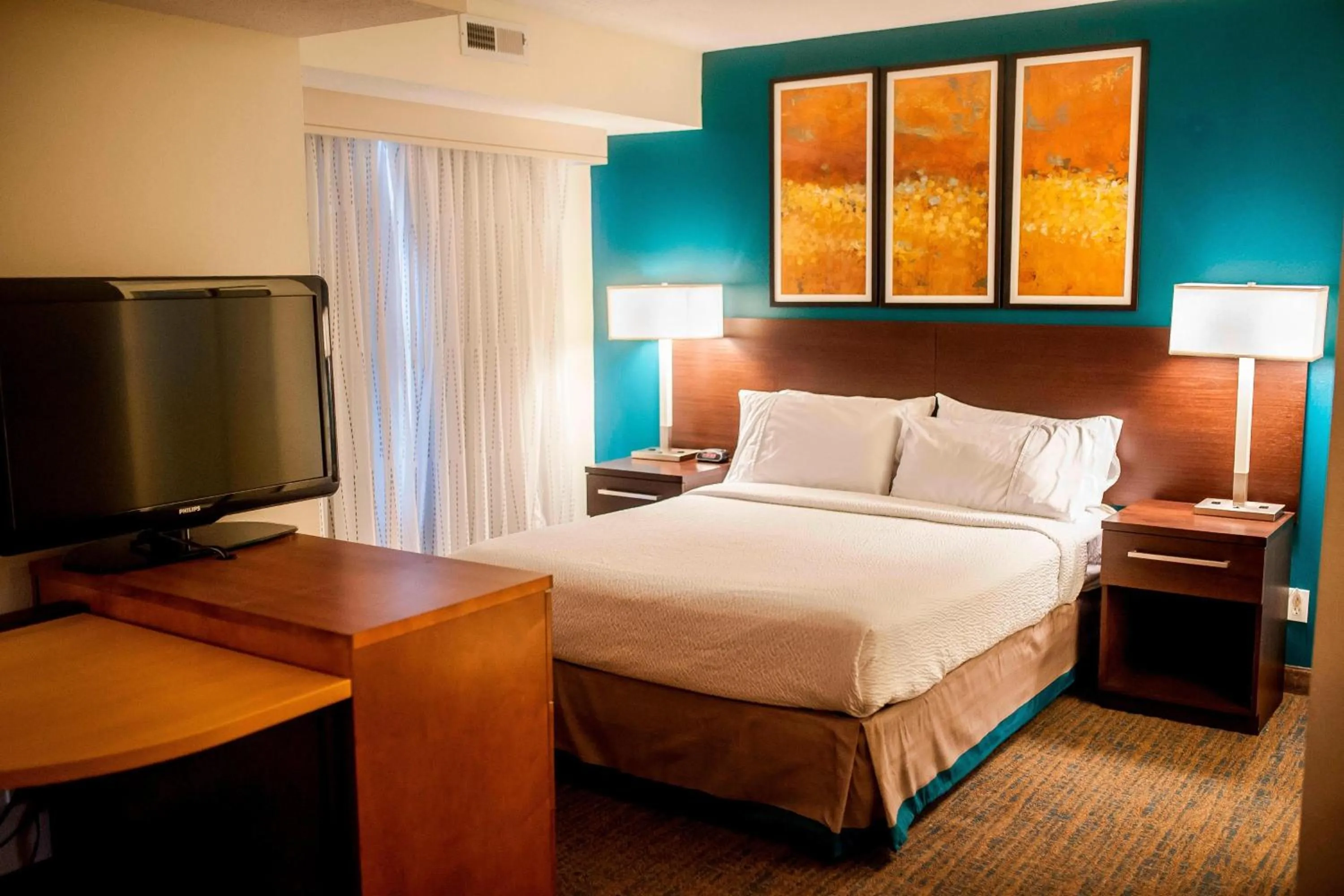 Photo of the whole room, Bed in Residence Inn Cincinnati Airport