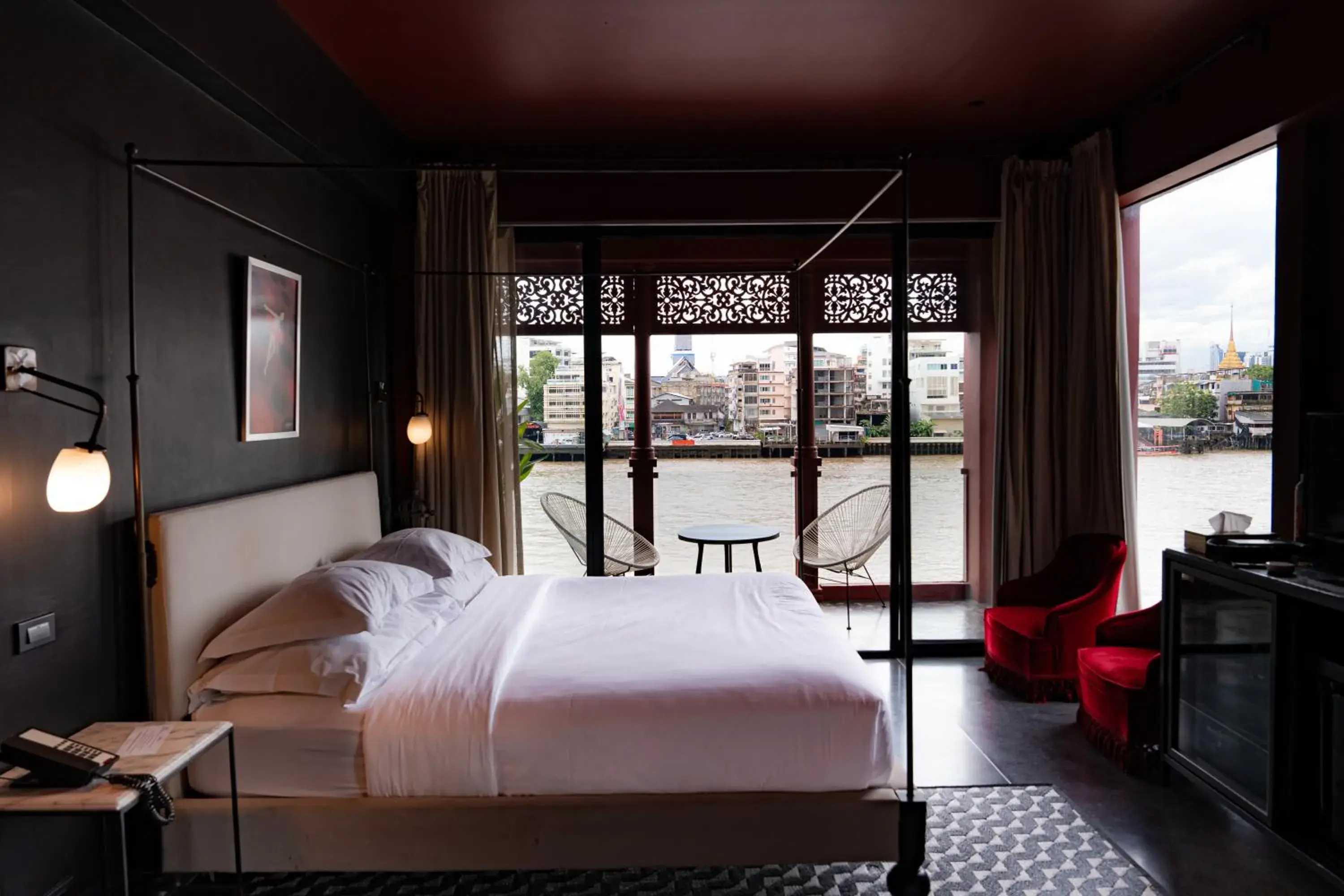 Bedroom, Bed in Amdaeng Bangkok Riverside Hotel Bedroom, Bed in Amdaeng Bangkok Riverside Hotel