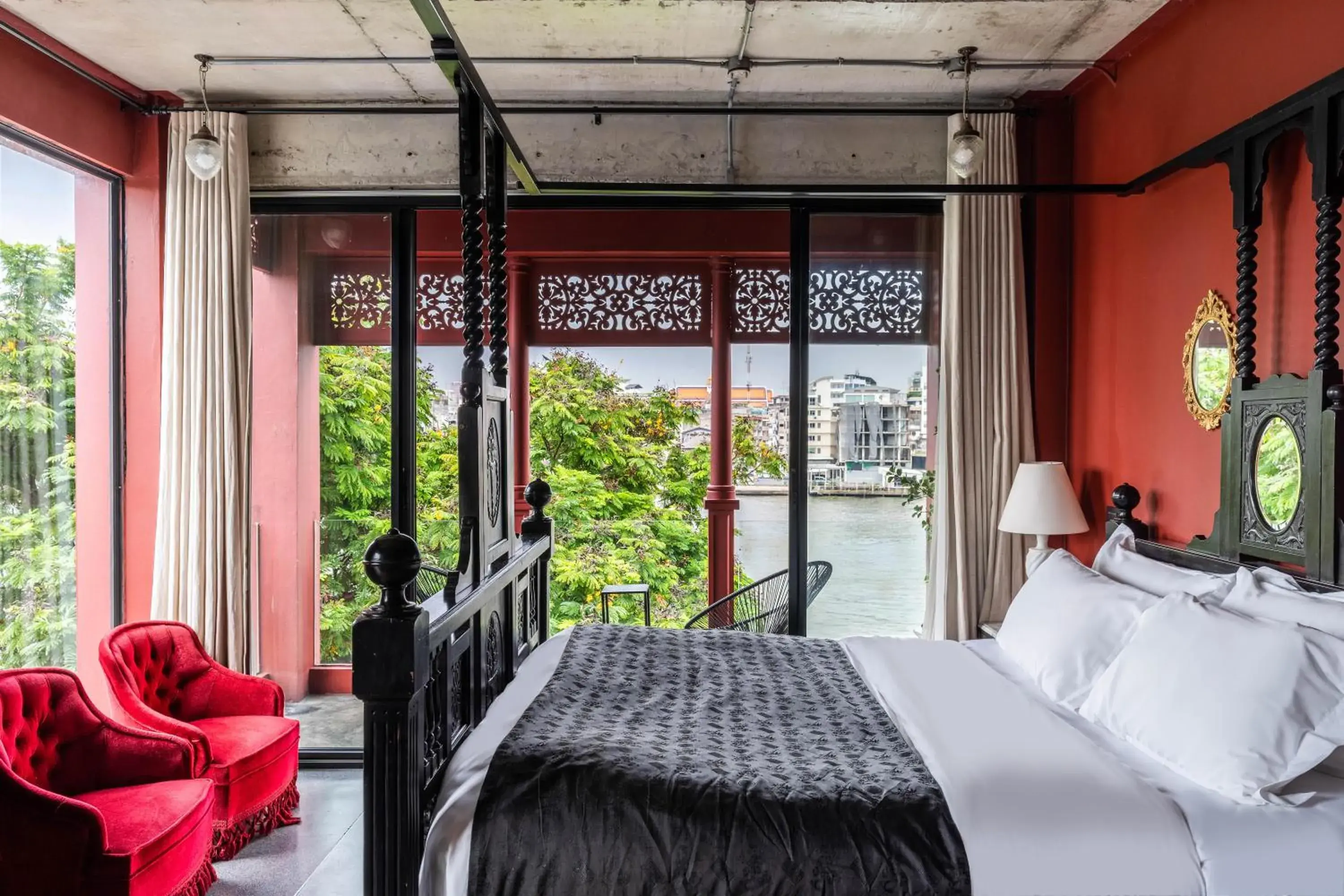 View (from property/room), Bed in Amdaeng Bangkok Riverside Hotel View (from property/room), Bed in Amdaeng Bangkok Riverside Hotel