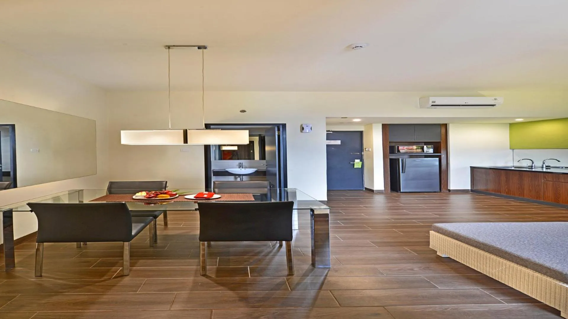 Whiz Prime Hotel Khatib Sulaiman Padang