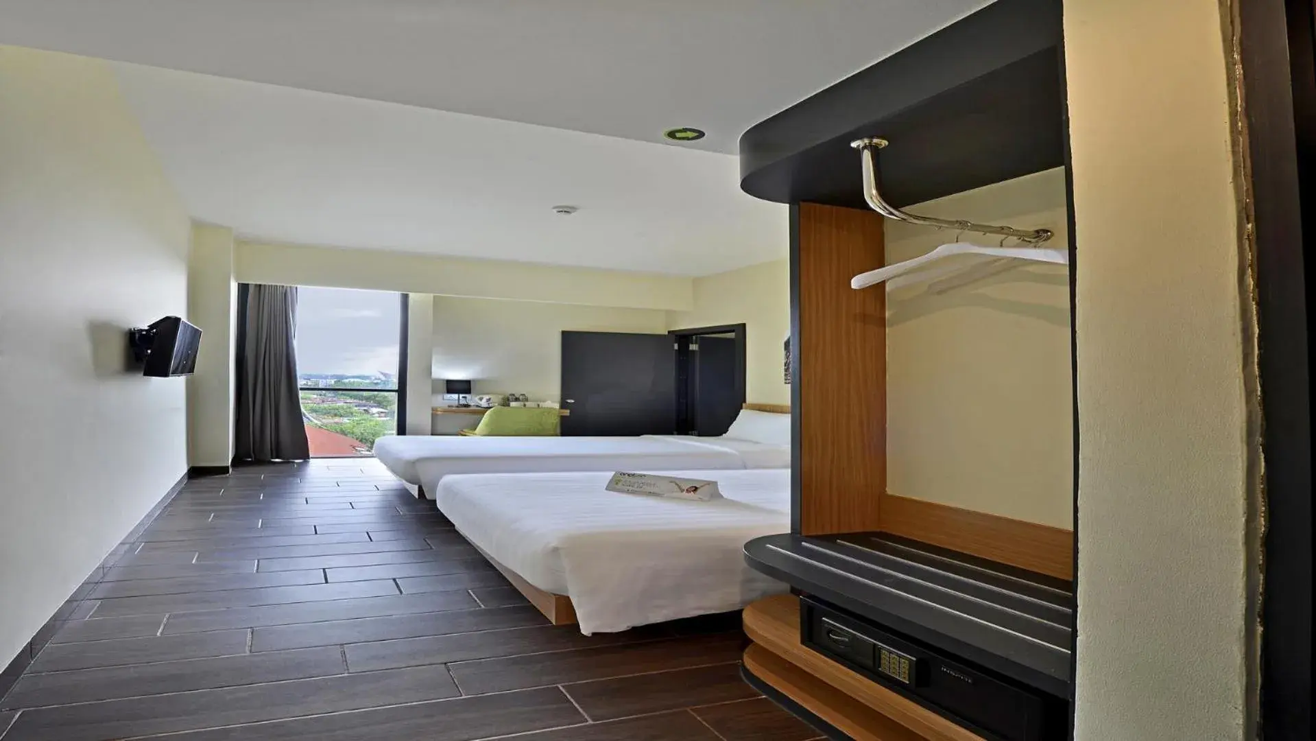 Bed in Whiz Prime Hotel Khatib Sulaiman Padang Bed in Whiz Prime Hotel Khatib Sulaiman Padang