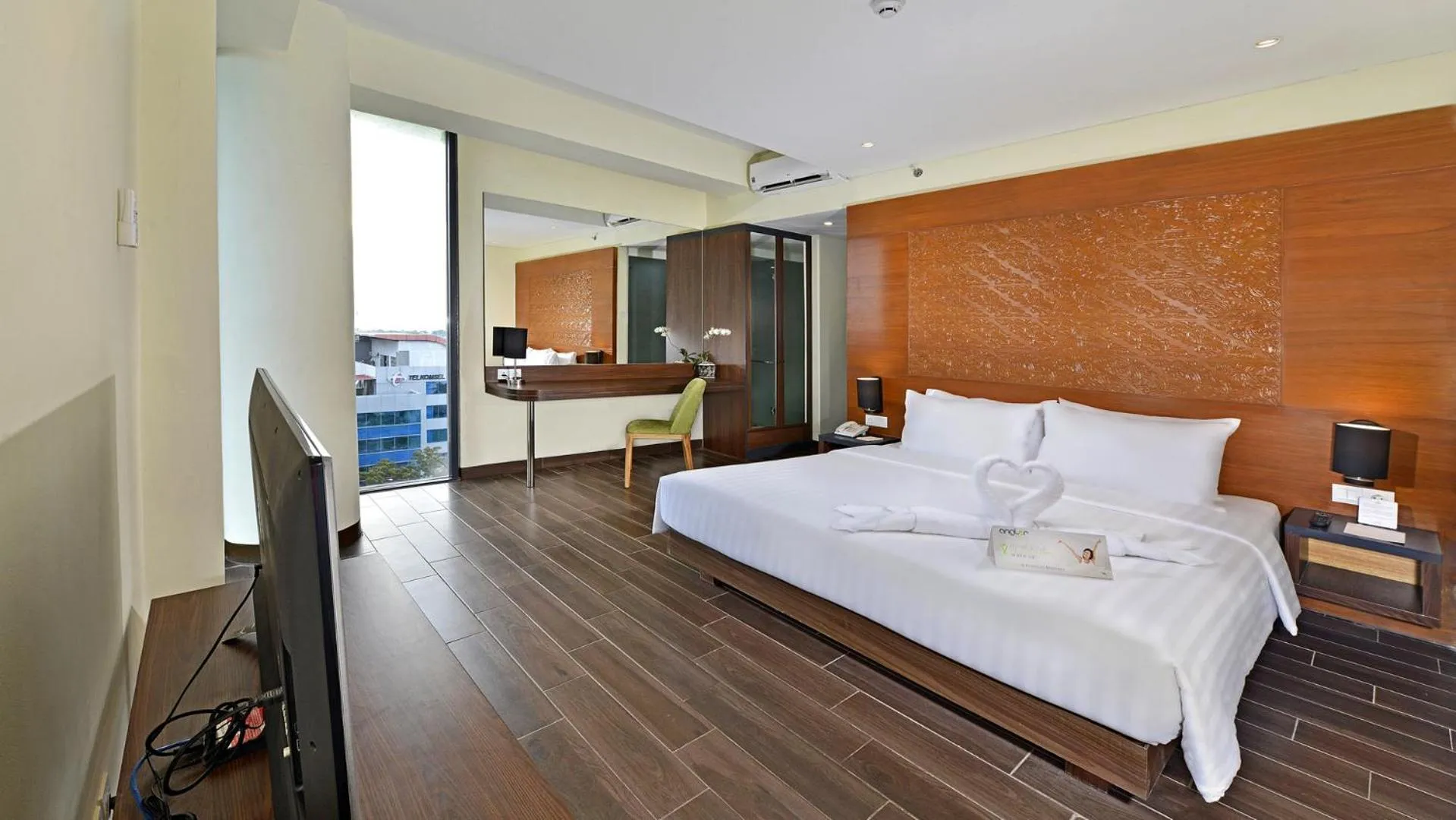 Bed in Whiz Prime Hotel Khatib Sulaiman Padang