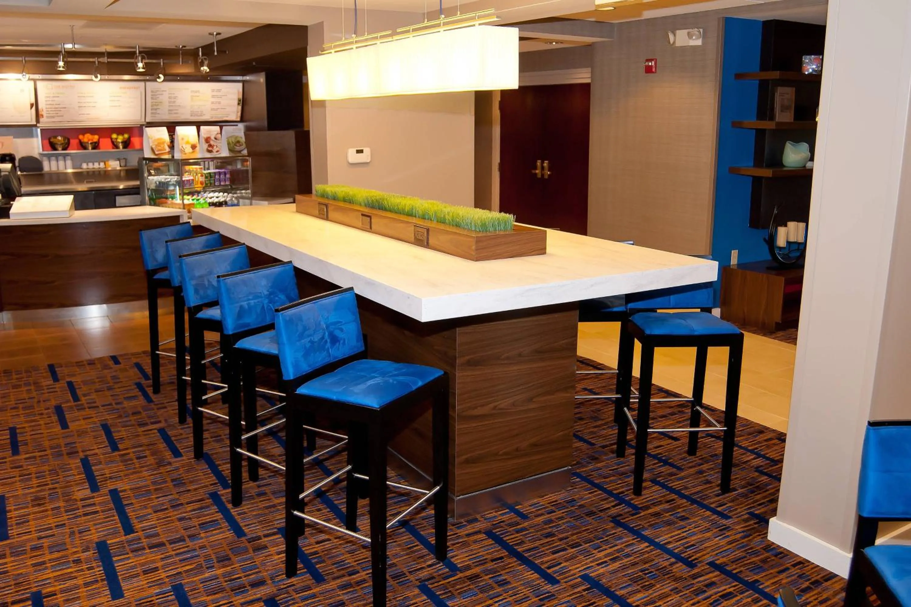 Restaurant/places to eat in Courtyard by Marriott Cincinnati Airport