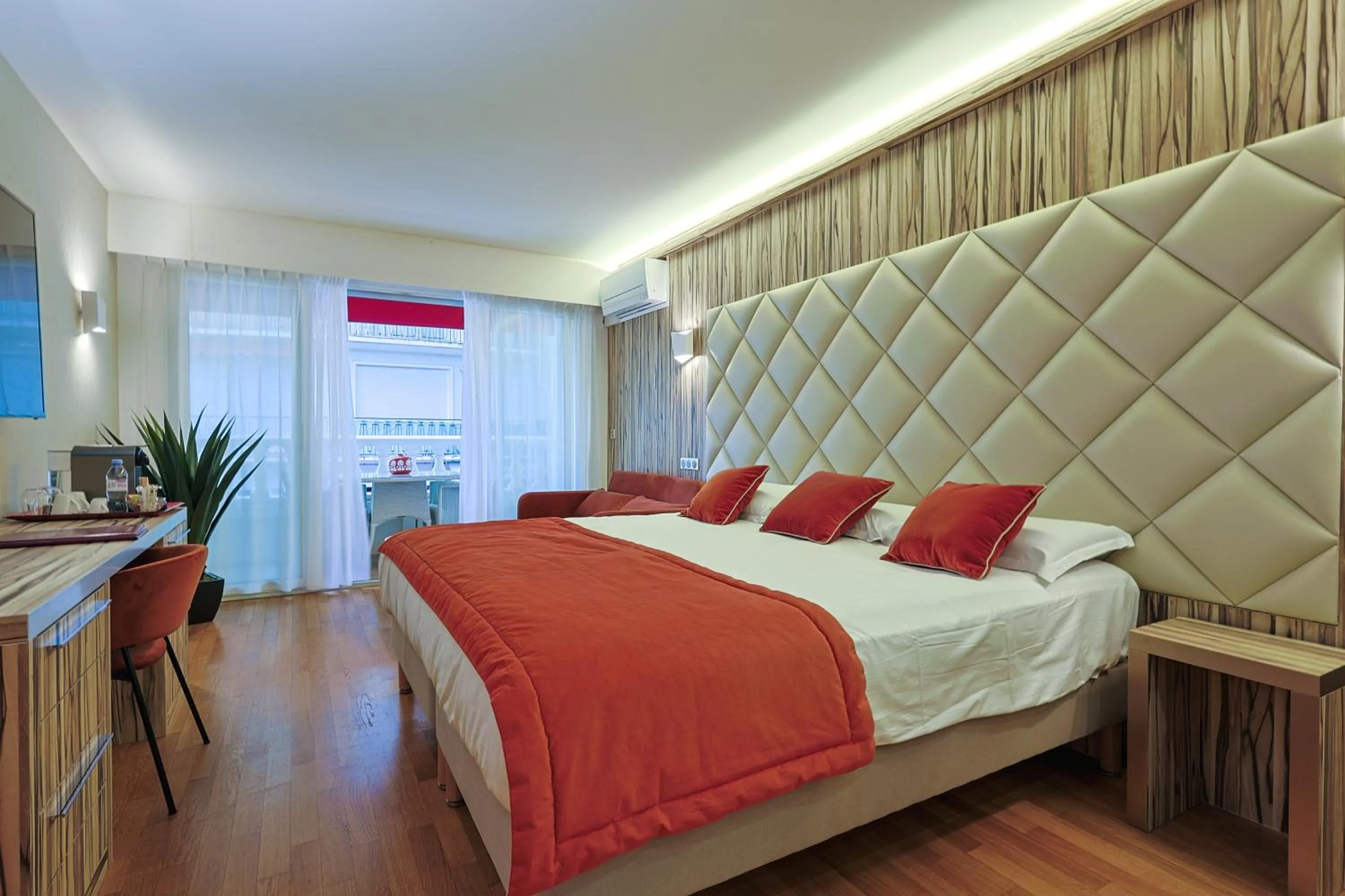 Bedroom, Bed in Hotel Le Fouquet's